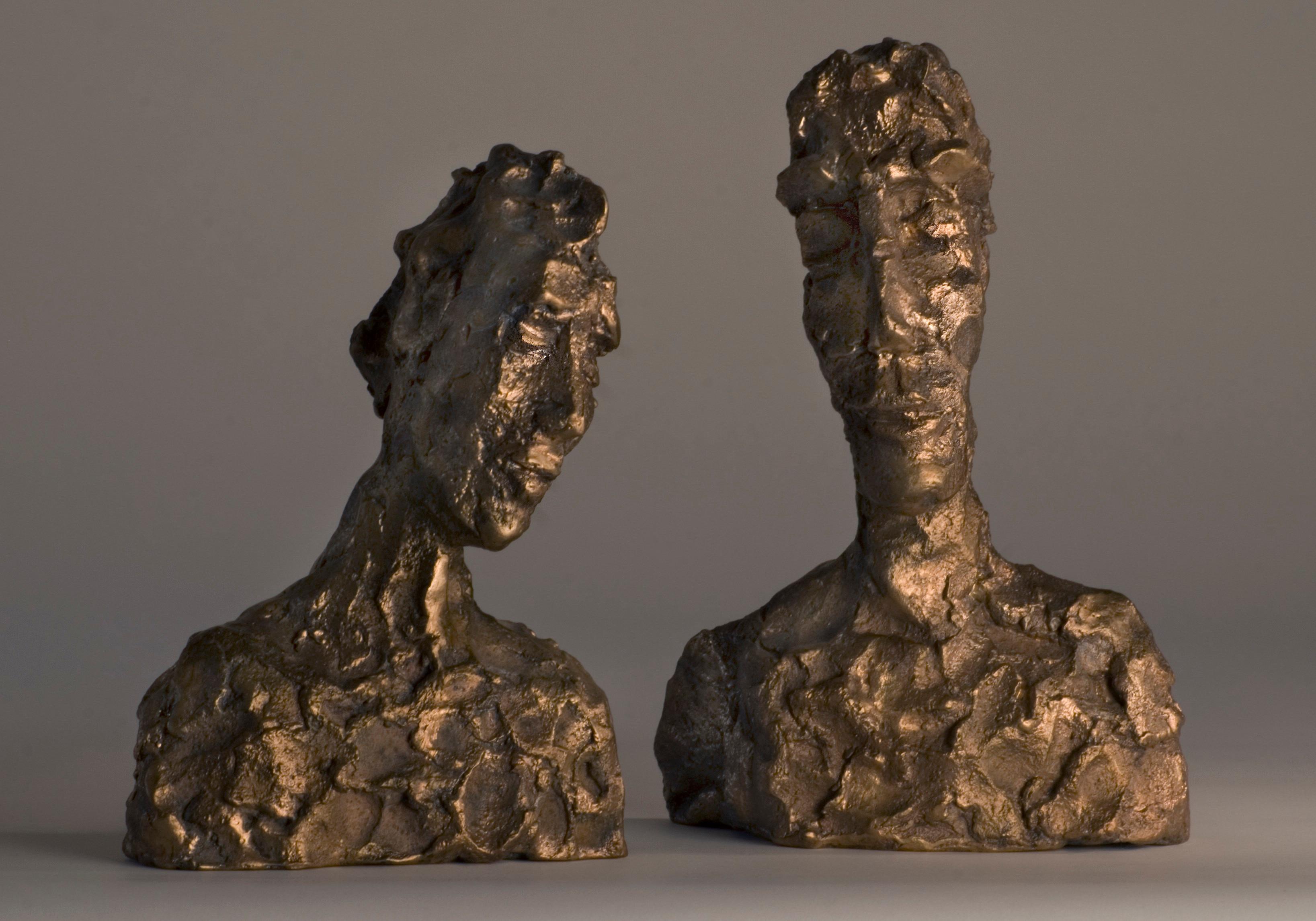 Anglais Sculpture contemporaine en bronze brut du 21e siècle, 