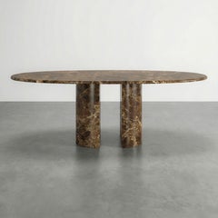 Mesa de comedor ovalada de mármol Emperador con acabado pulido de alto brillo - Bespoke Marble