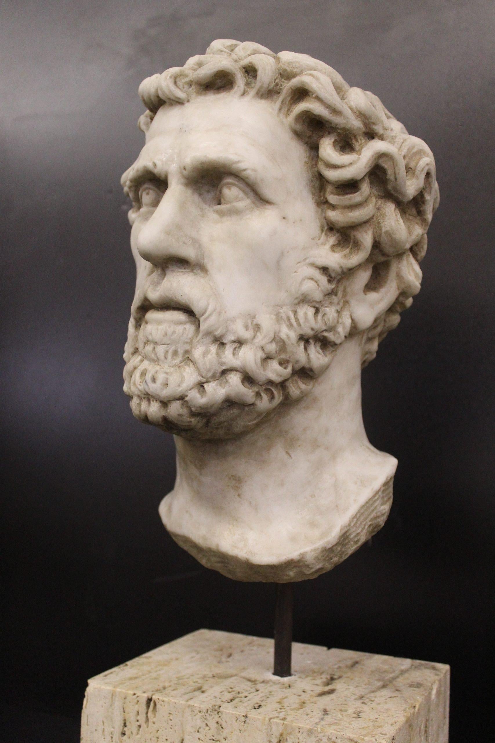 Kaiser Antoninus Pius. Büste aus Carrara-Marmor, Marmorskulptur im Zustand „Gut“ im Angebot in Rome, IT