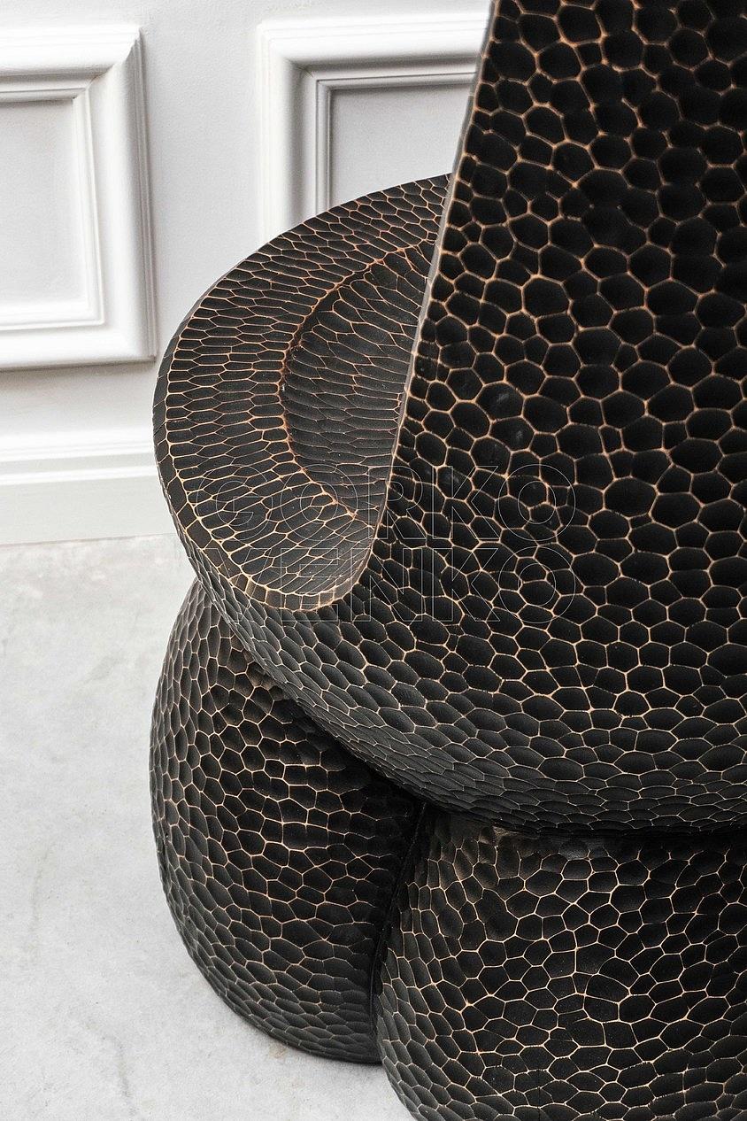 Emperor Black Shell Contemporary Chair in Aluminium  For Sale 1