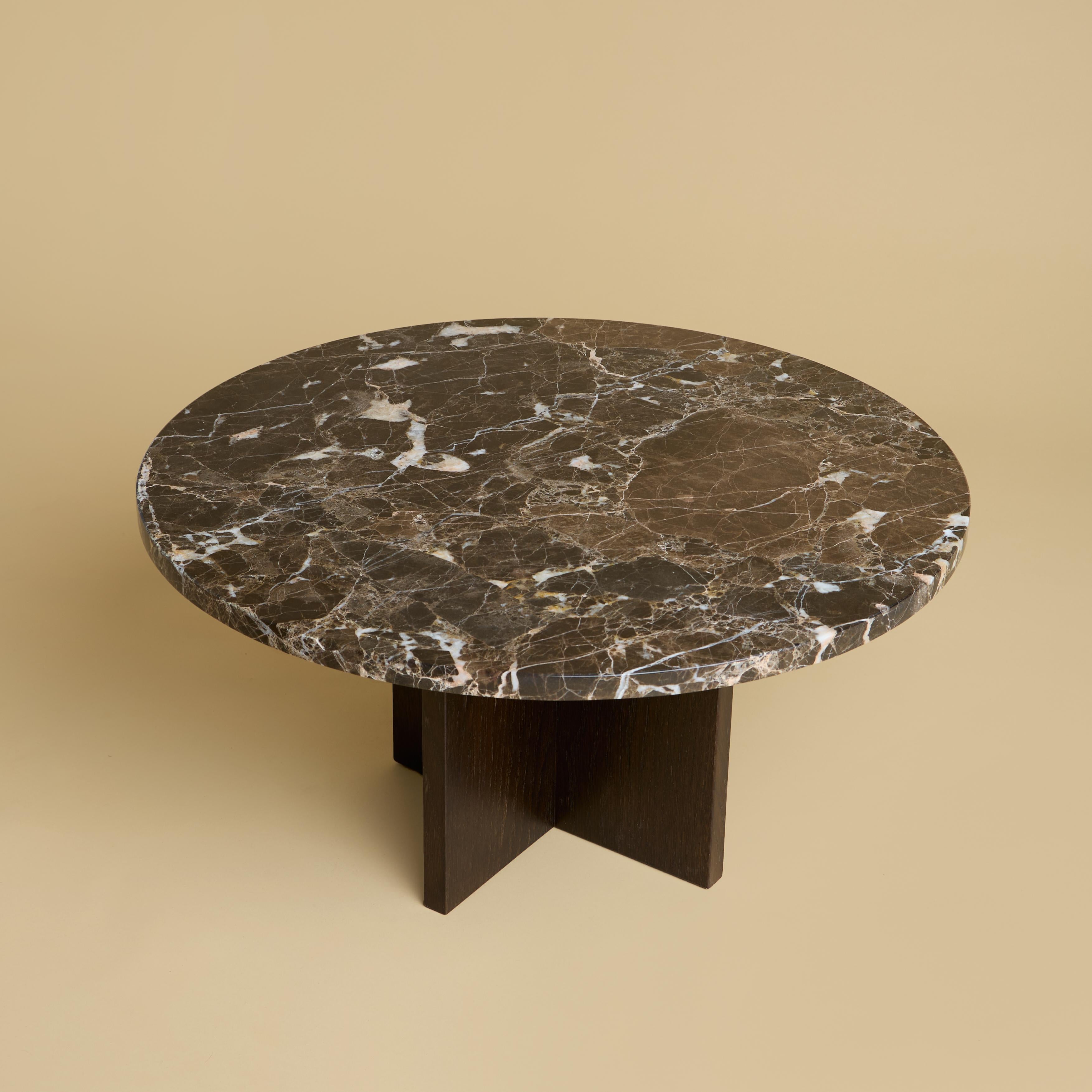 Moderne Table basse Emperor en marbre foncé, fabriquée en Italie en vente