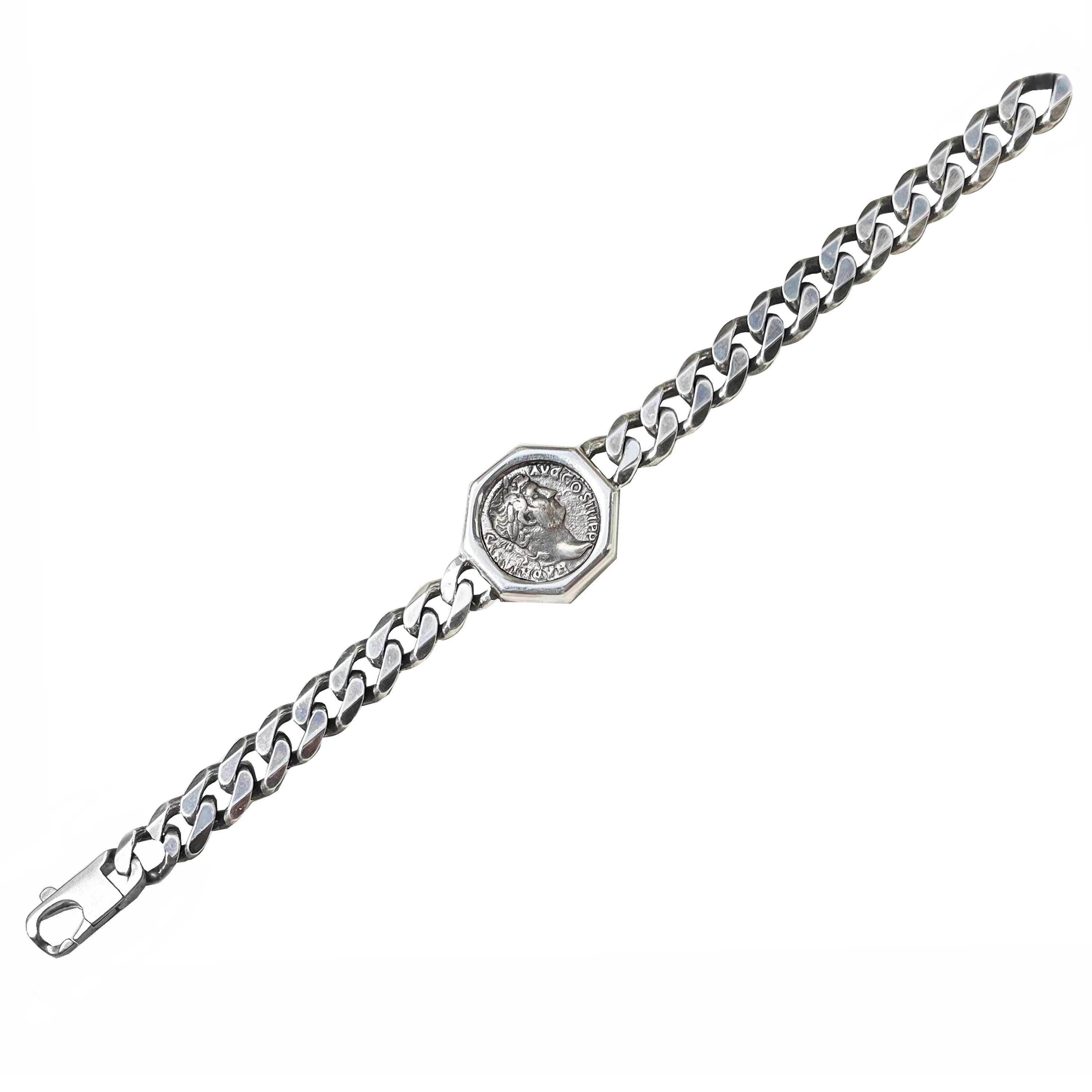 Romain classique Empereur Hadrien Pièce de monnaie romaine 2e siècle Bracelet en argent ADS en vente