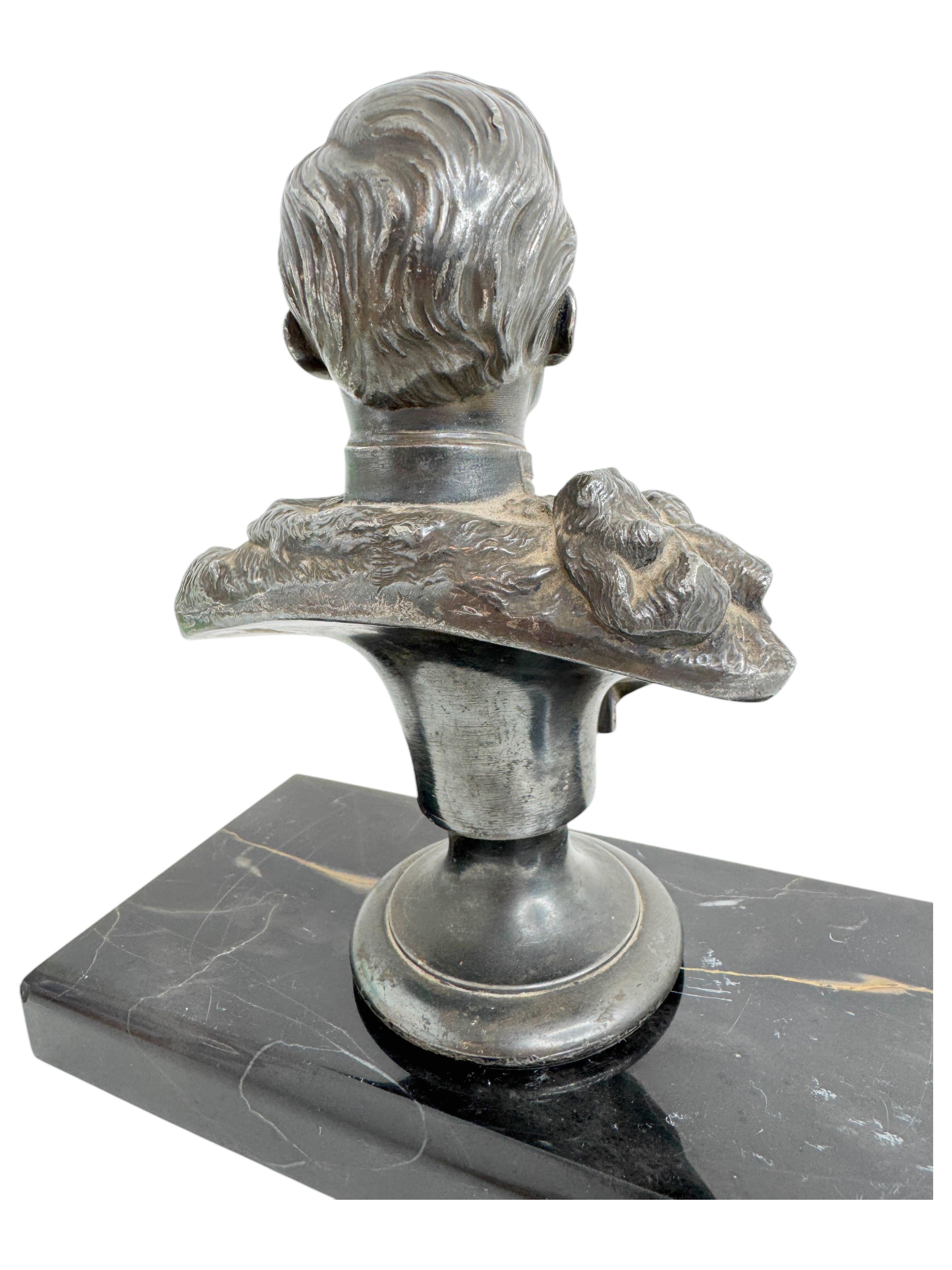 Imperatore Guglielmo II. Busto scultura su base di marmo Antico tedesco, 1900 in vendita 2