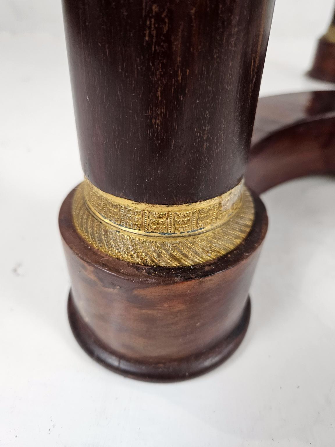 Imperio Siglo XIX Mesa redonda con pedestal Francia en venta 4