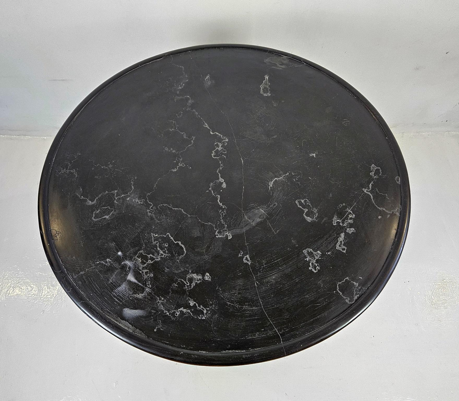 Imperio Siglo XIX Mesa redonda con pedestal Francia en venta 7
