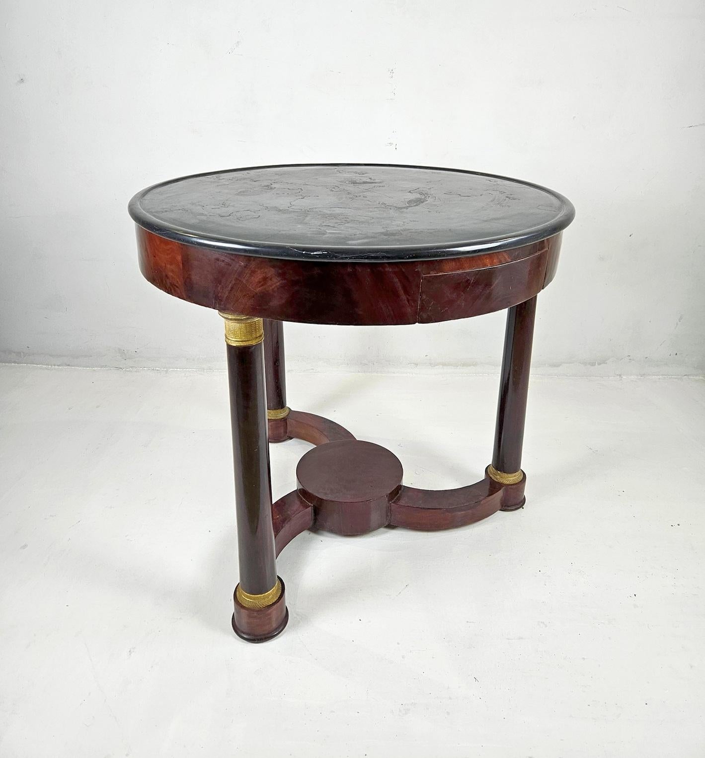 Imperio Siglo XIX Mesa redonda con pedestal Francia en venta 1