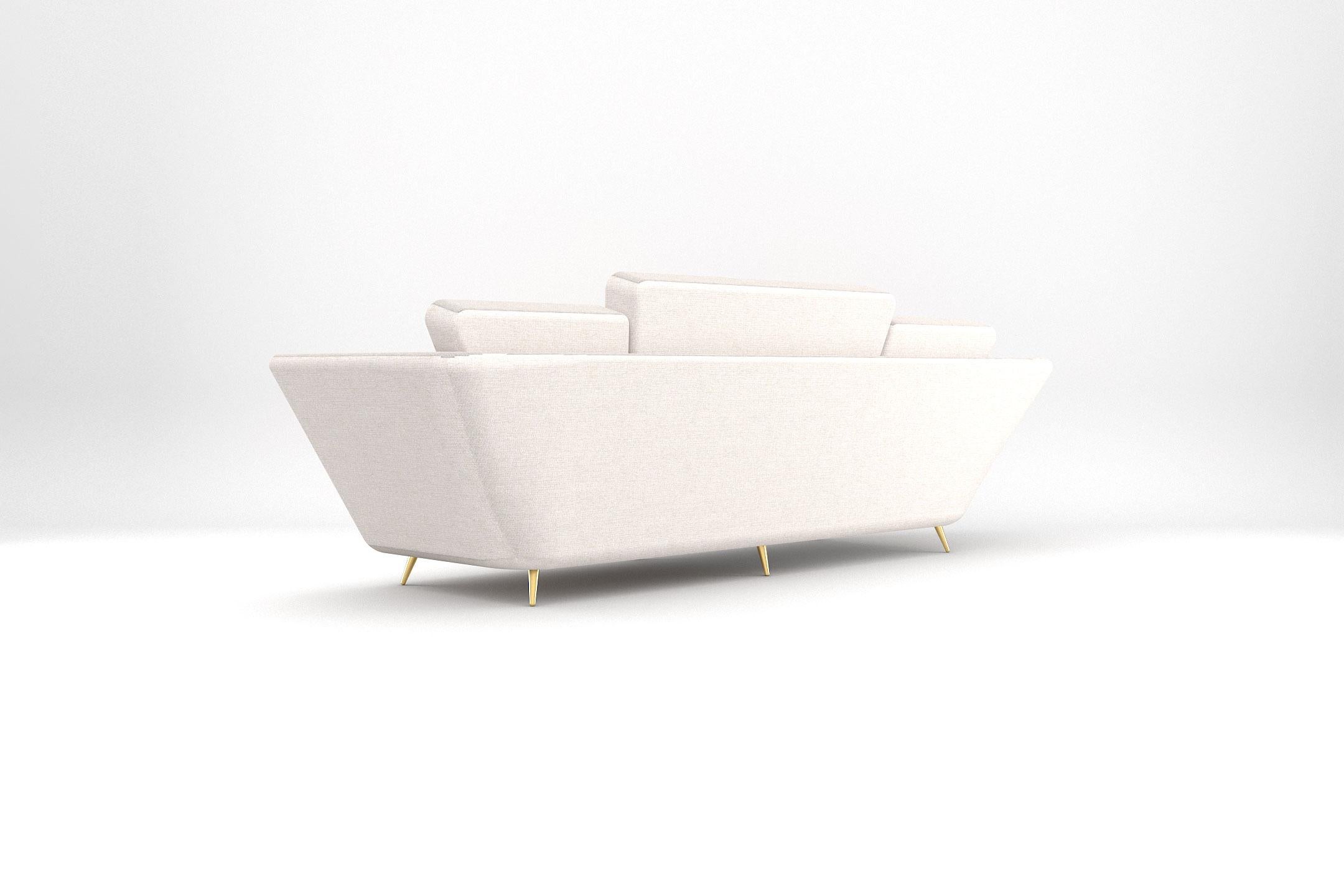 Empire 3-Sitz-Sofa – handgefertigtes modernes Sofa mit Messingbeinen (Europäisch) im Angebot