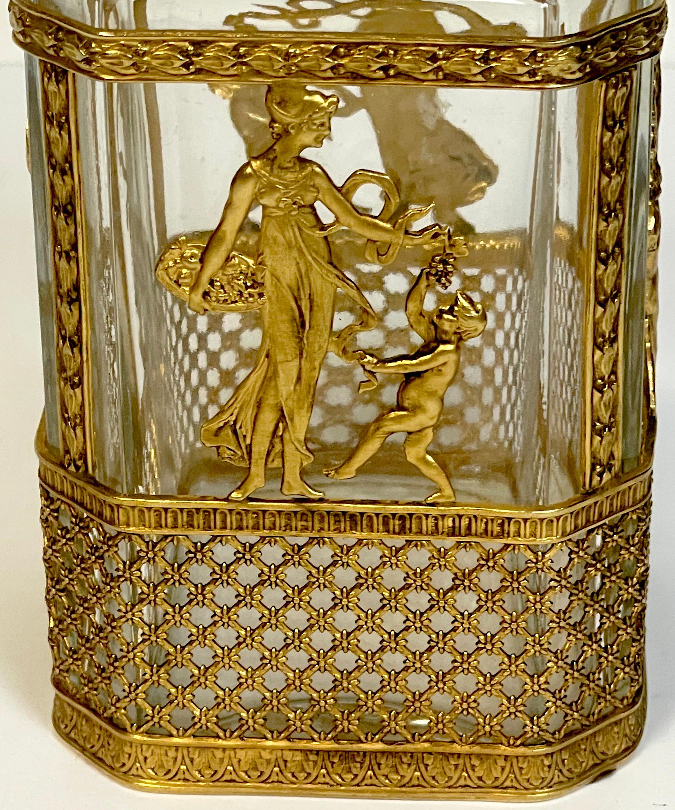 Carafe de style Baccarat de style Empire montée en bronze doré Bon état - En vente à West Palm Beach, FL