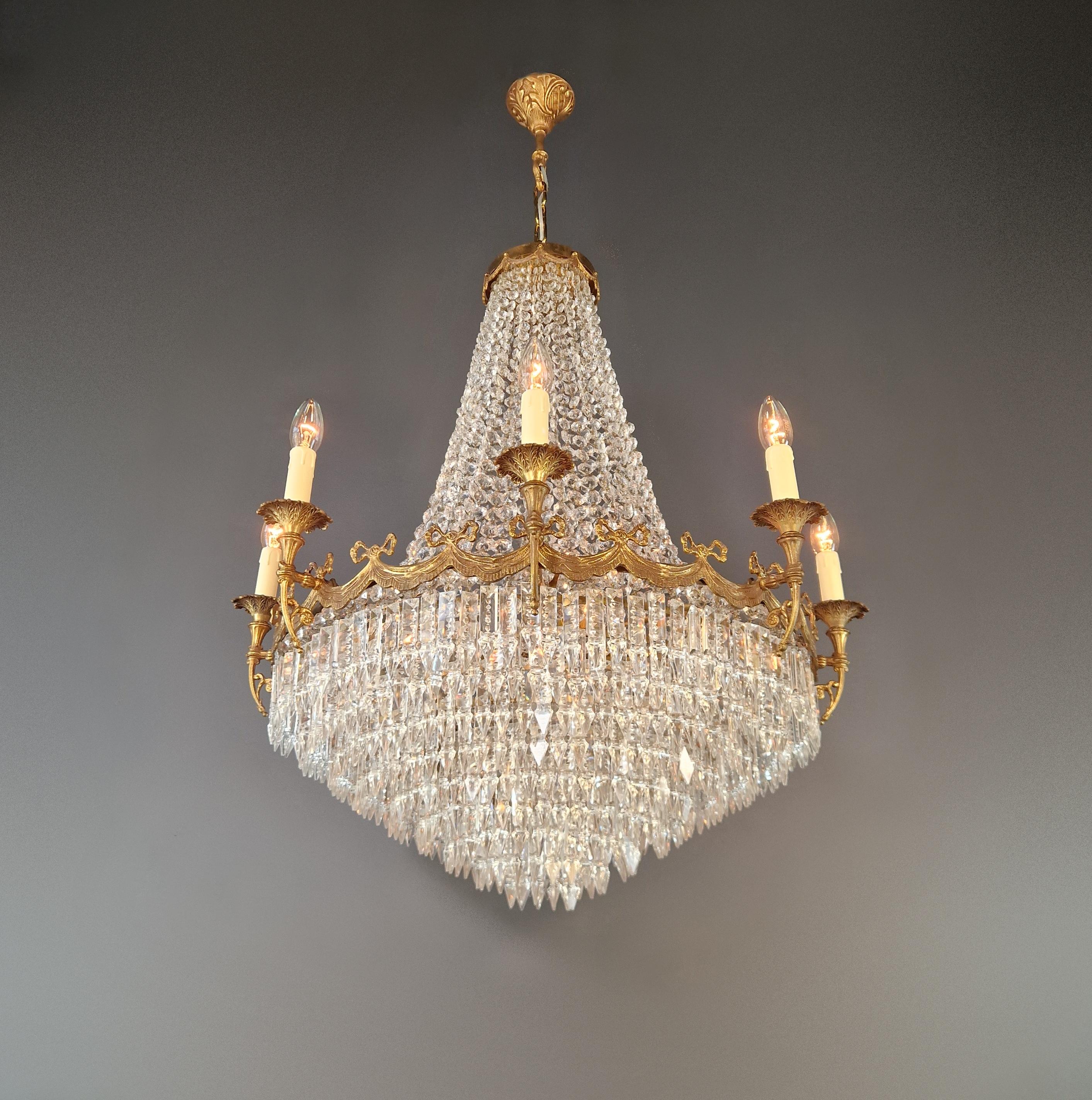 Annodato a mano Lampadario in ottone impero con lustro di cristallo per soffitti antichi classici Art Deco in vendita