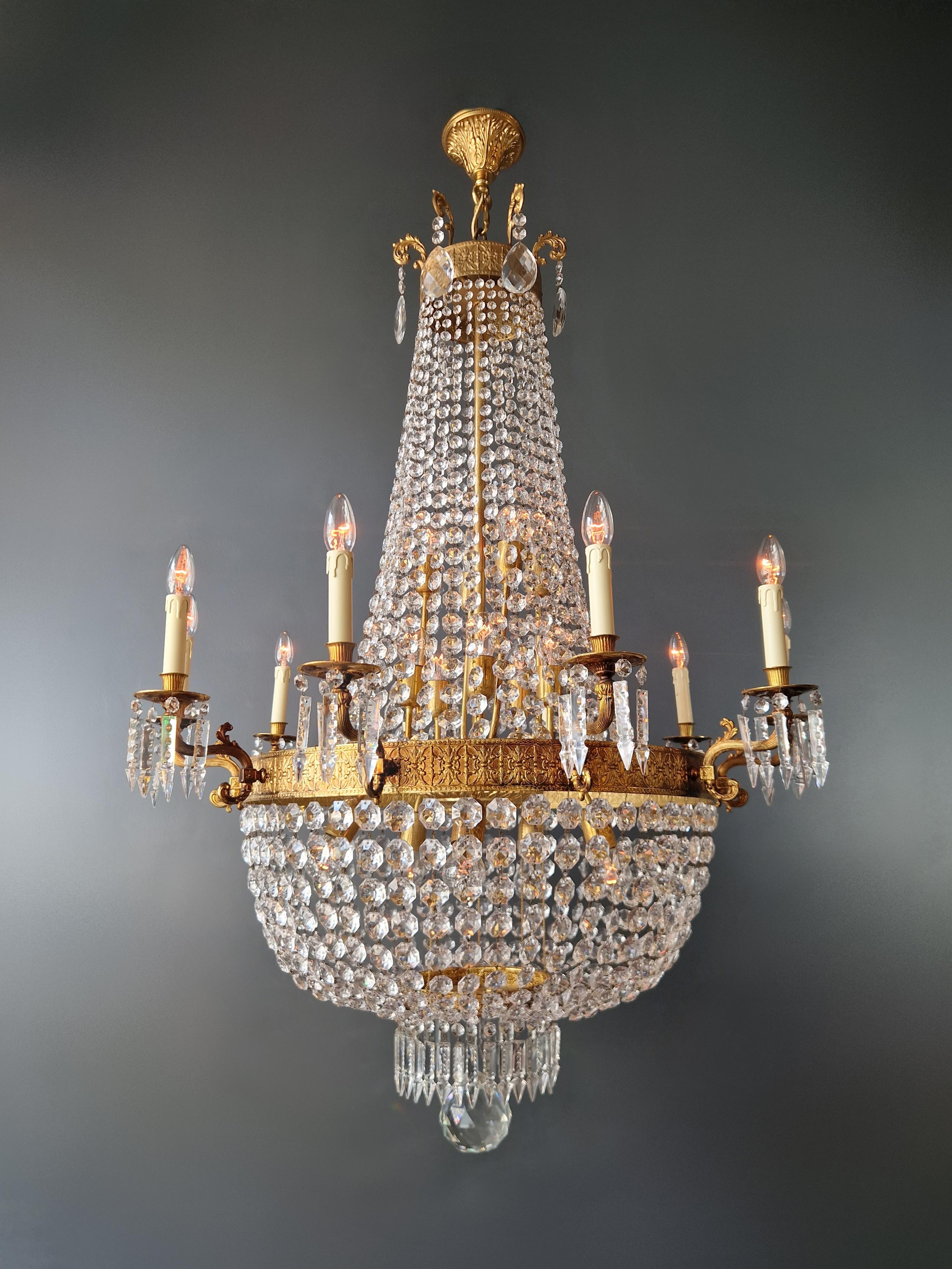 Barocco Lampadario in ottone impero con lustro di cristallo per soffitti antichi classici in vendita