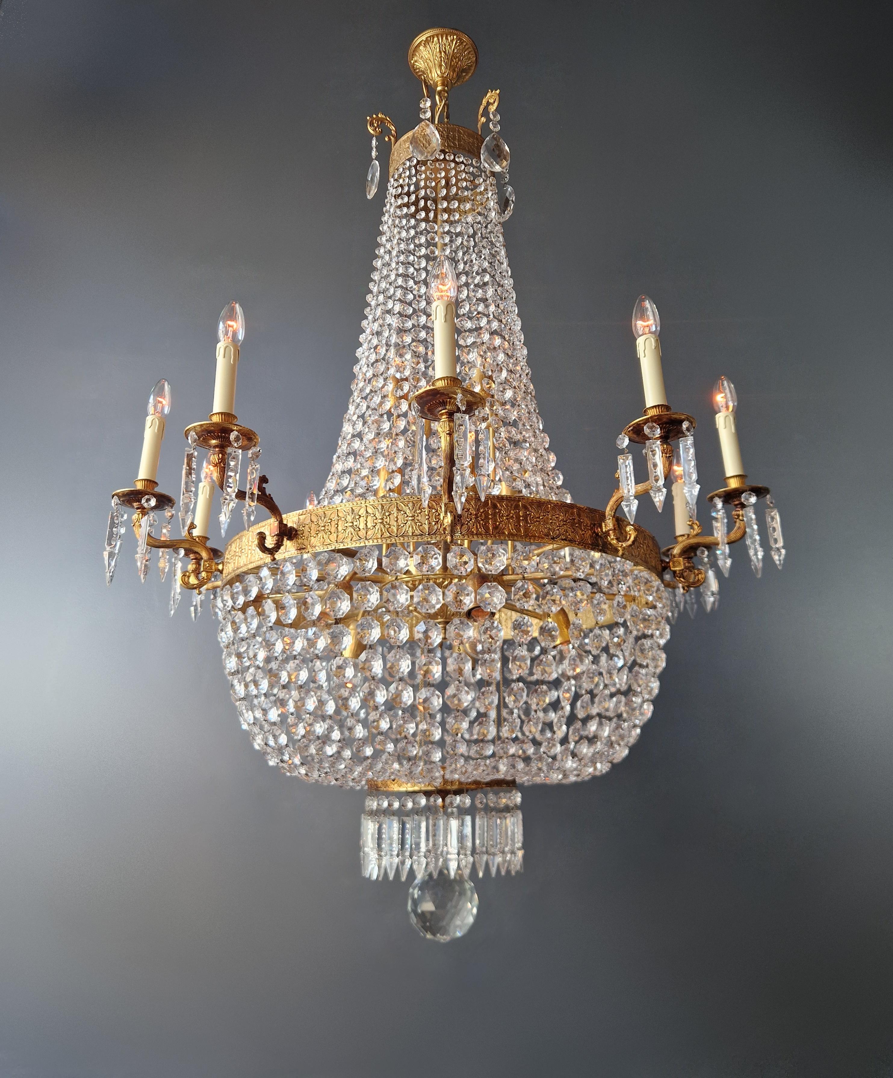 Inizio XIX secolo Lampadario in ottone impero con lustro di cristallo per soffitti antichi classici in vendita