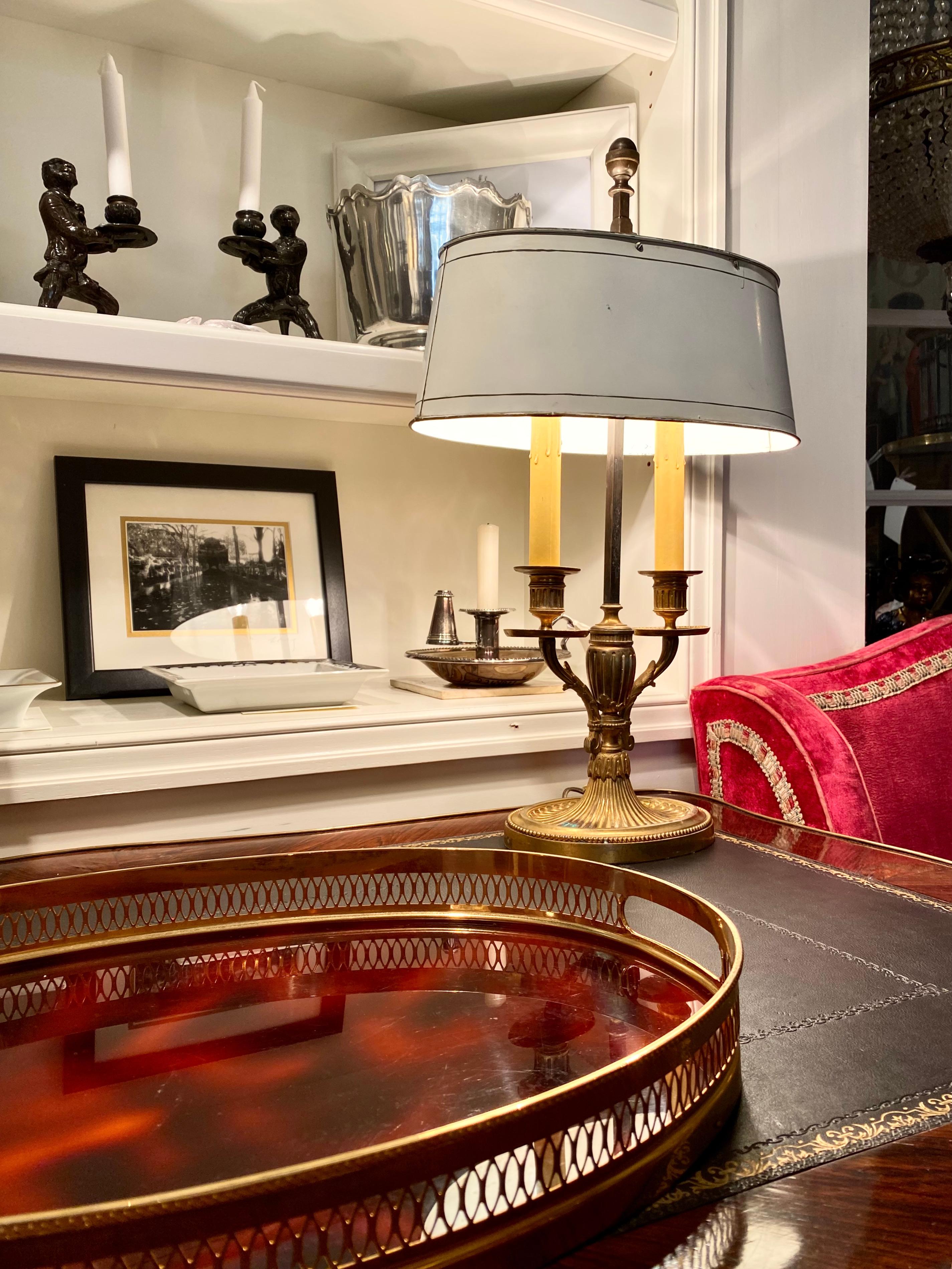 Empire Bronze Bouillotte Lamp, Off-White Tôle Shade In Good Condition In Montreal, Quebec