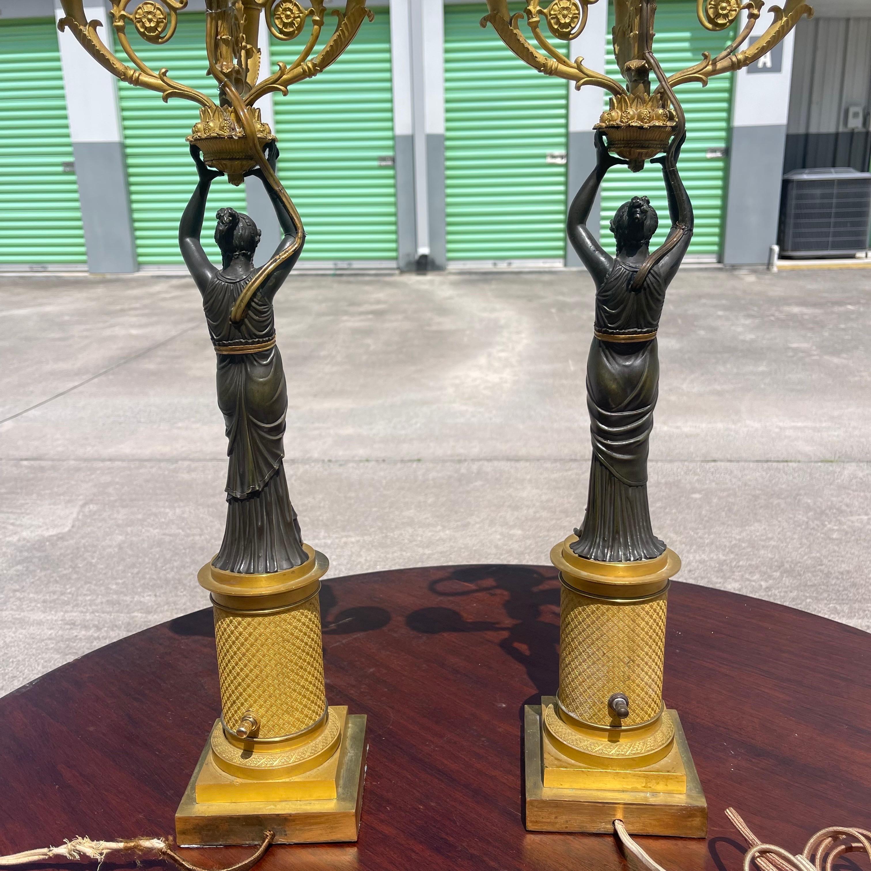 Lámparas de mesa imperio de bronce ormolu y 4 candelabros, Manner Rabiat, un par en venta 9