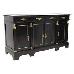 Buffet Impero con piano in marmo e ferramenta originale in ottone