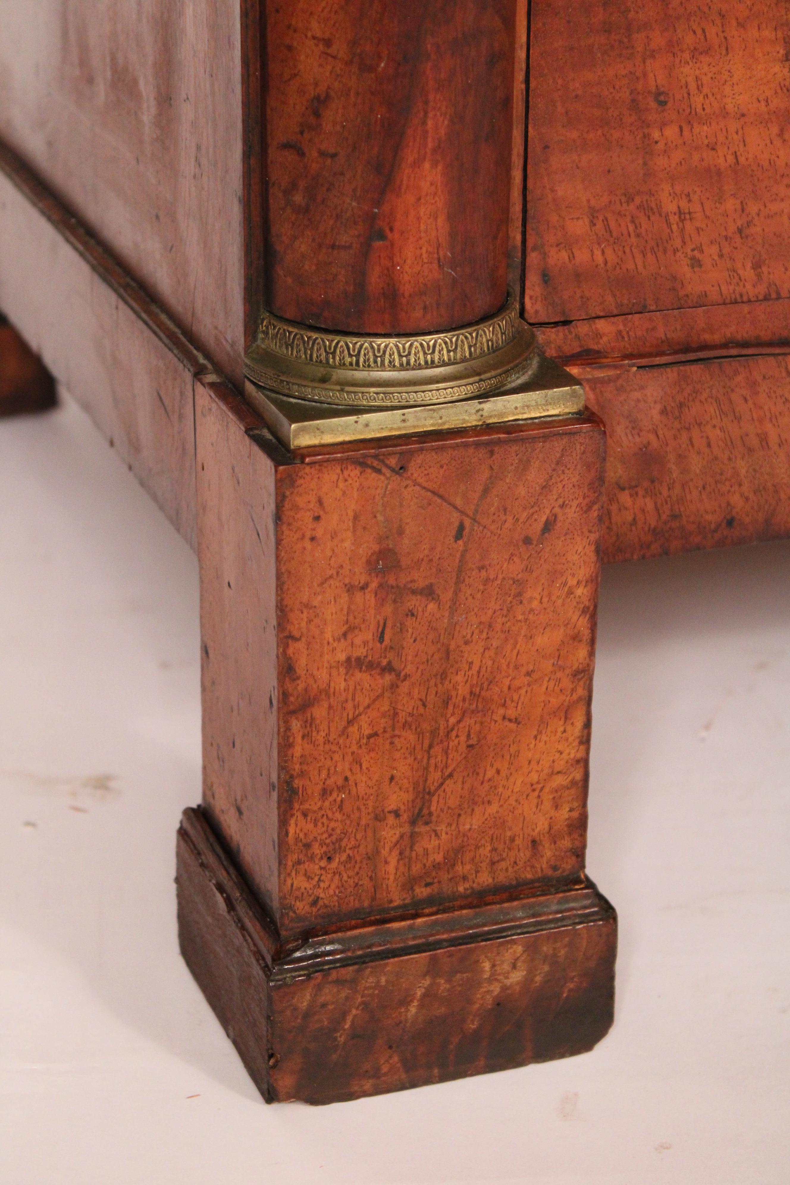 Commode Empire en ronce de noyer avec plateau en marbre en vente 2