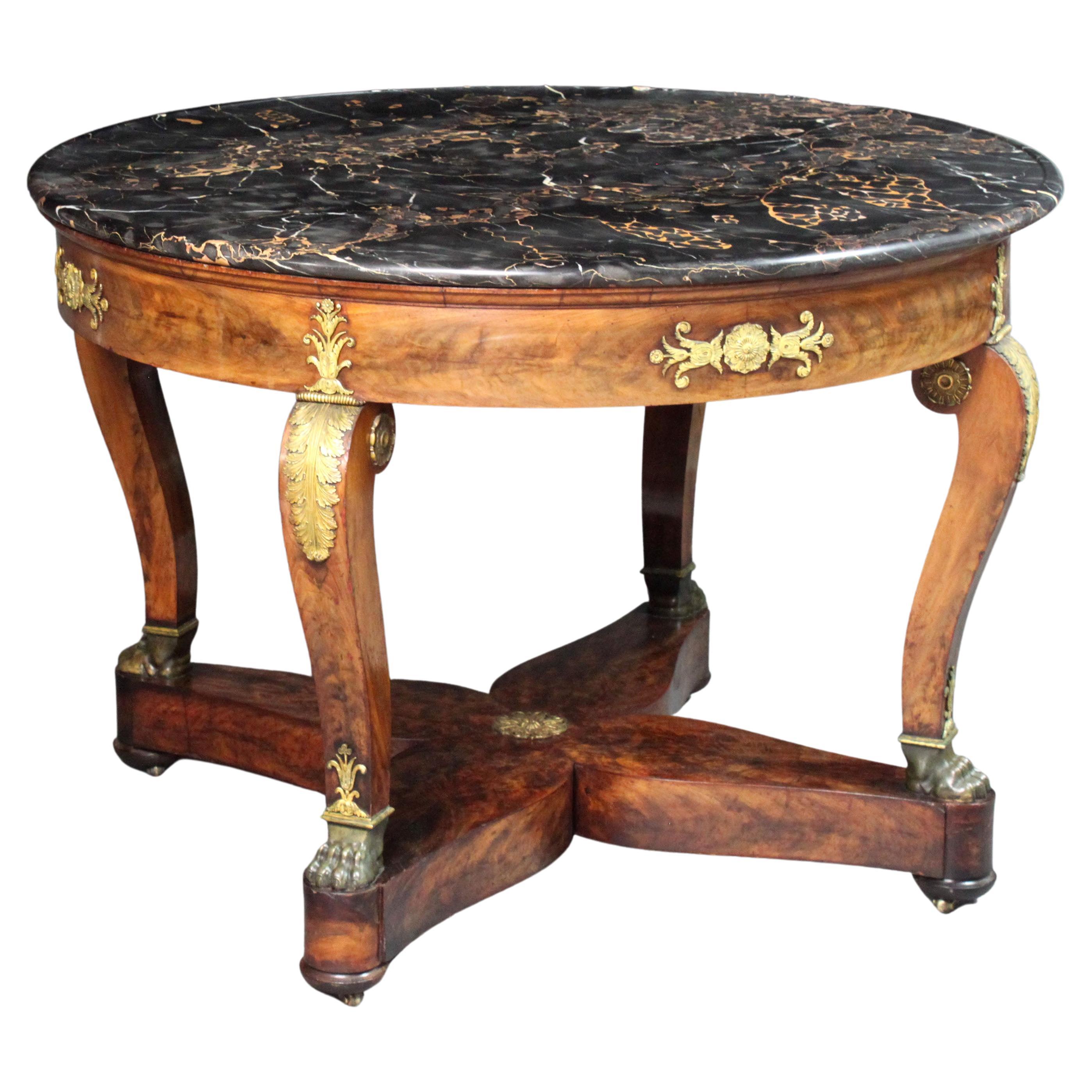 Centre de table Empire en vente