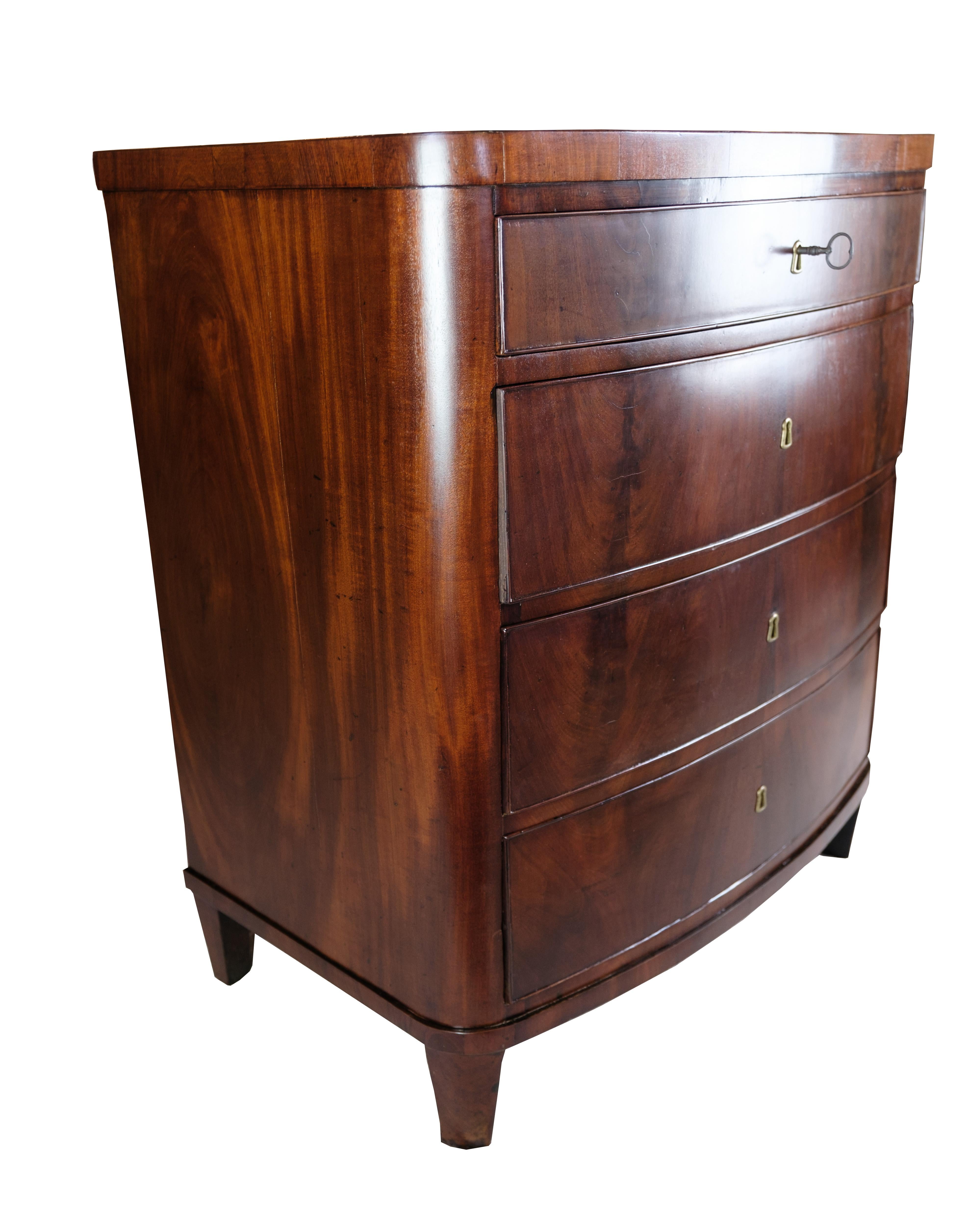Empire Chest of Drawers in Mahogany Curved Front From 1820's In Good Condition In Lejre, DK