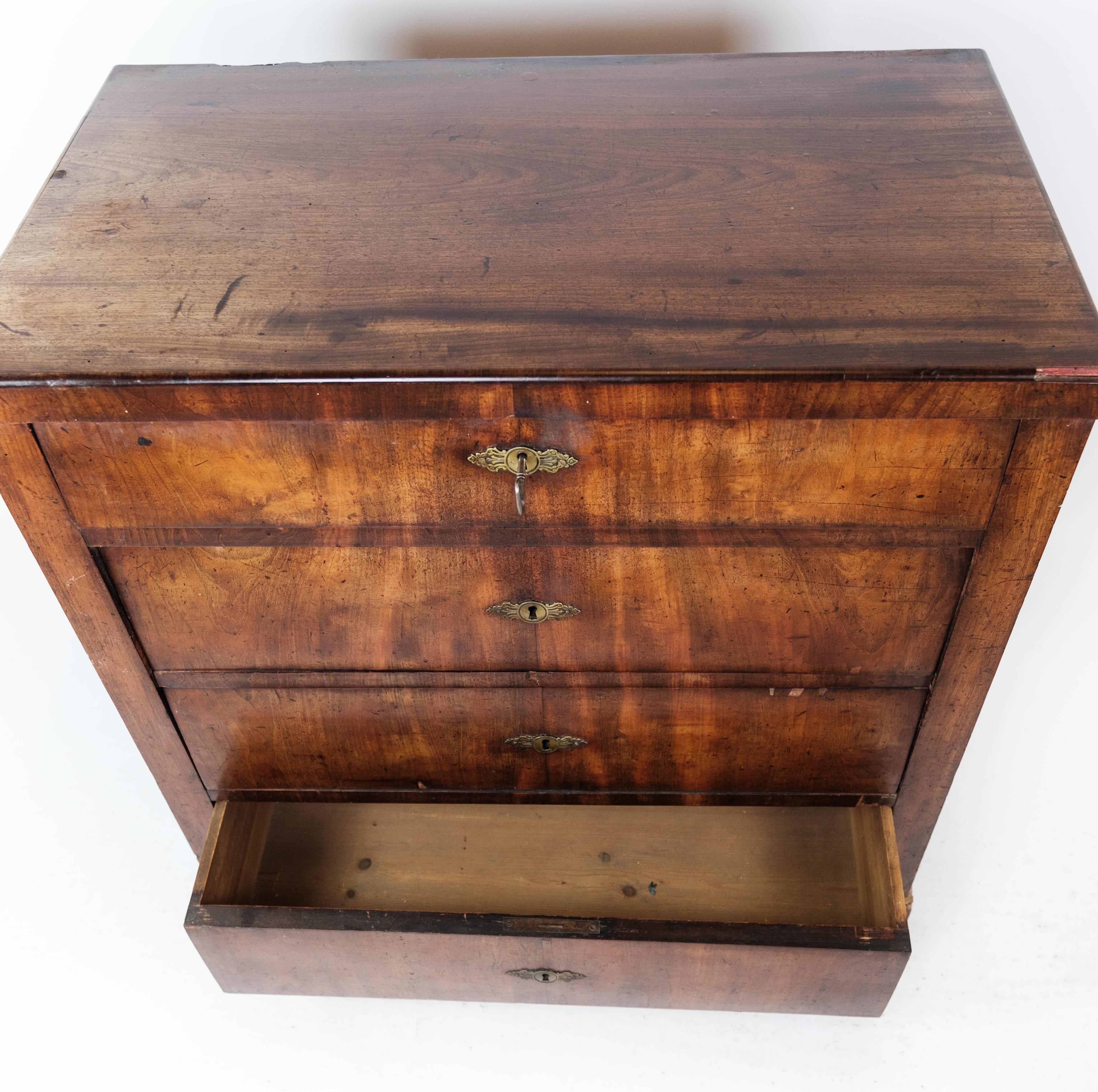 Empire Chest of Drawers With Four Drawers Made In Mahogany From 1840s For Sale 6