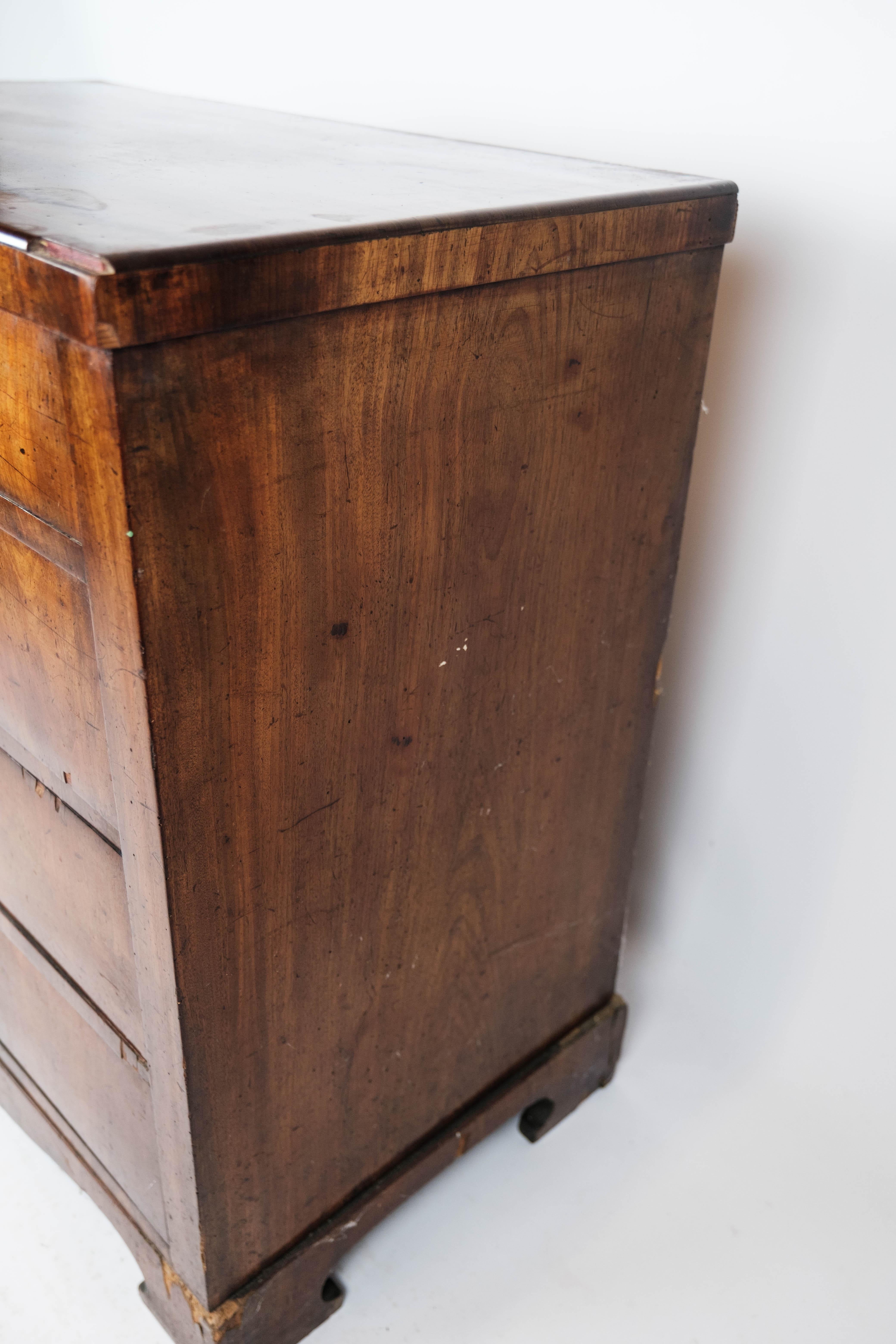 Empire Chest of Drawers With Four Drawers Made In Mahogany From 1840s For Sale 2