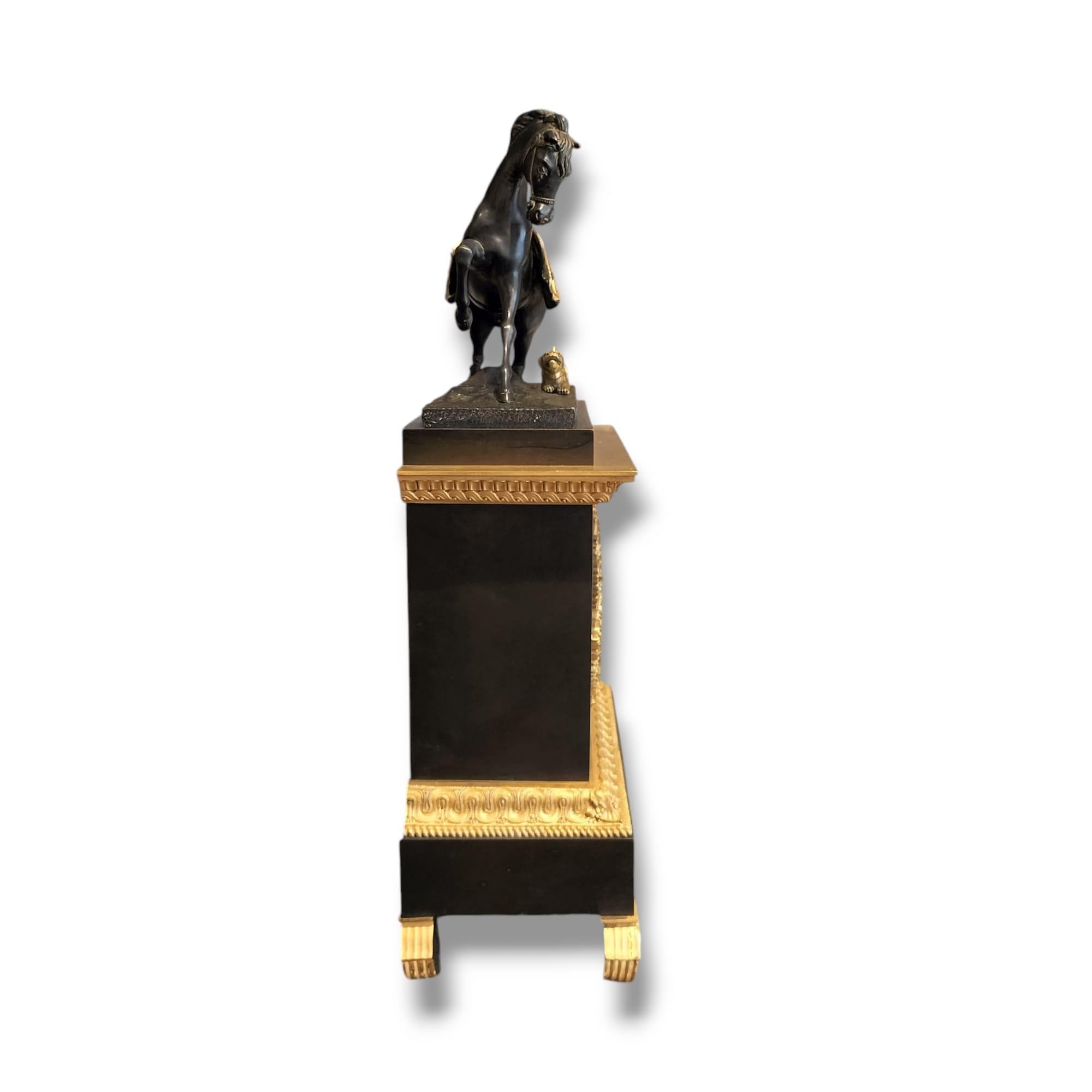 Empire Clock in representing a Horse and a Dog in Gilt Bronze, 19th Century For Sale 13
