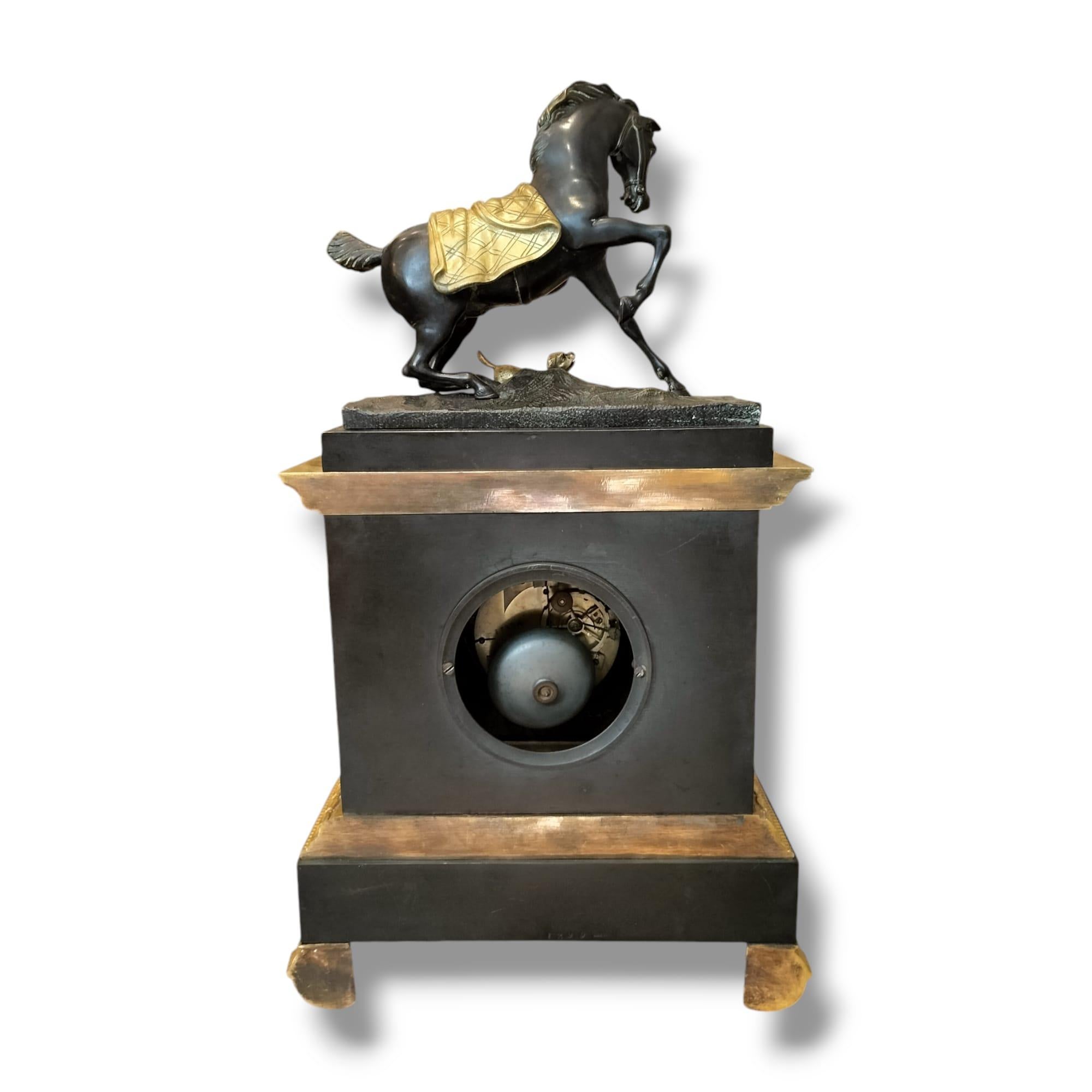 Empire Clock in representing a Horse and a Dog in Gilt Bronze, 19th Century For Sale 14