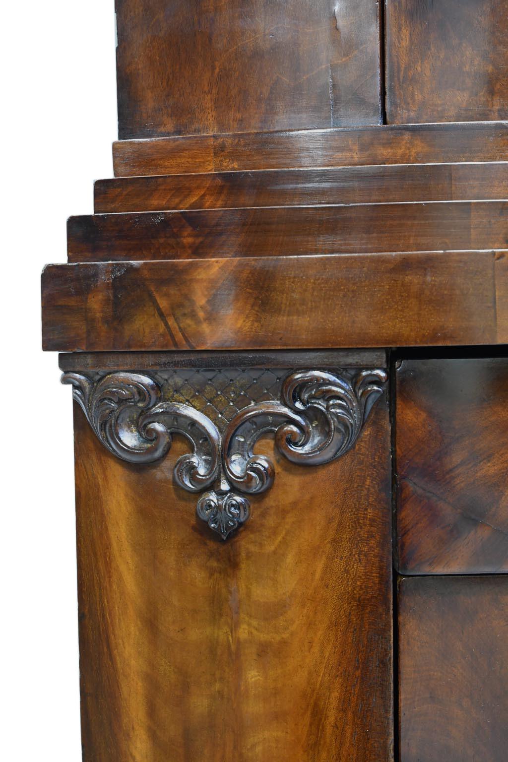 Empire Corner Cabinet or Cupboard in West Indies Mahogany, circa 1800 For Sale 2