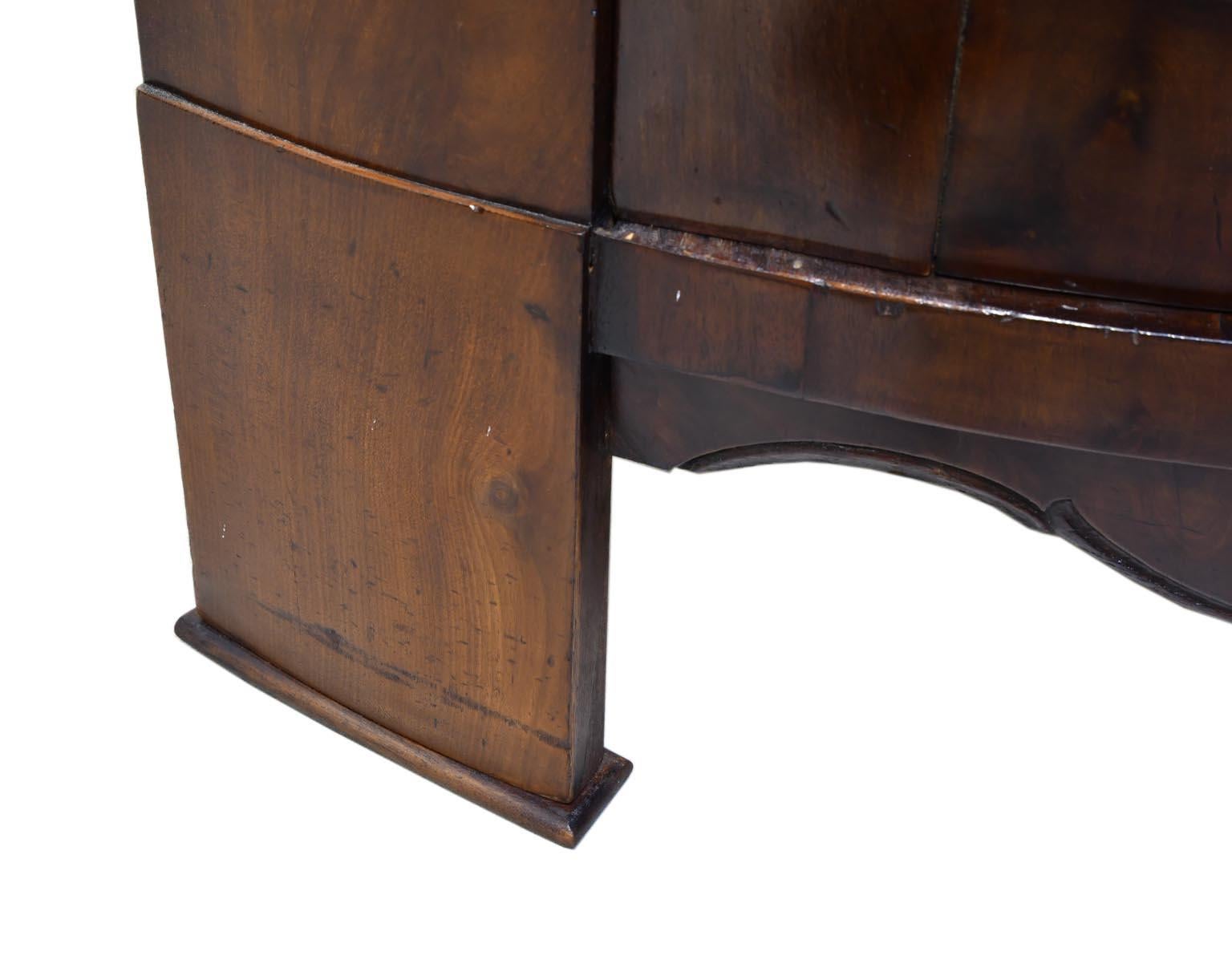 Empire Corner Cabinet or Cupboard in West Indies Mahogany, circa 1800 For Sale 7