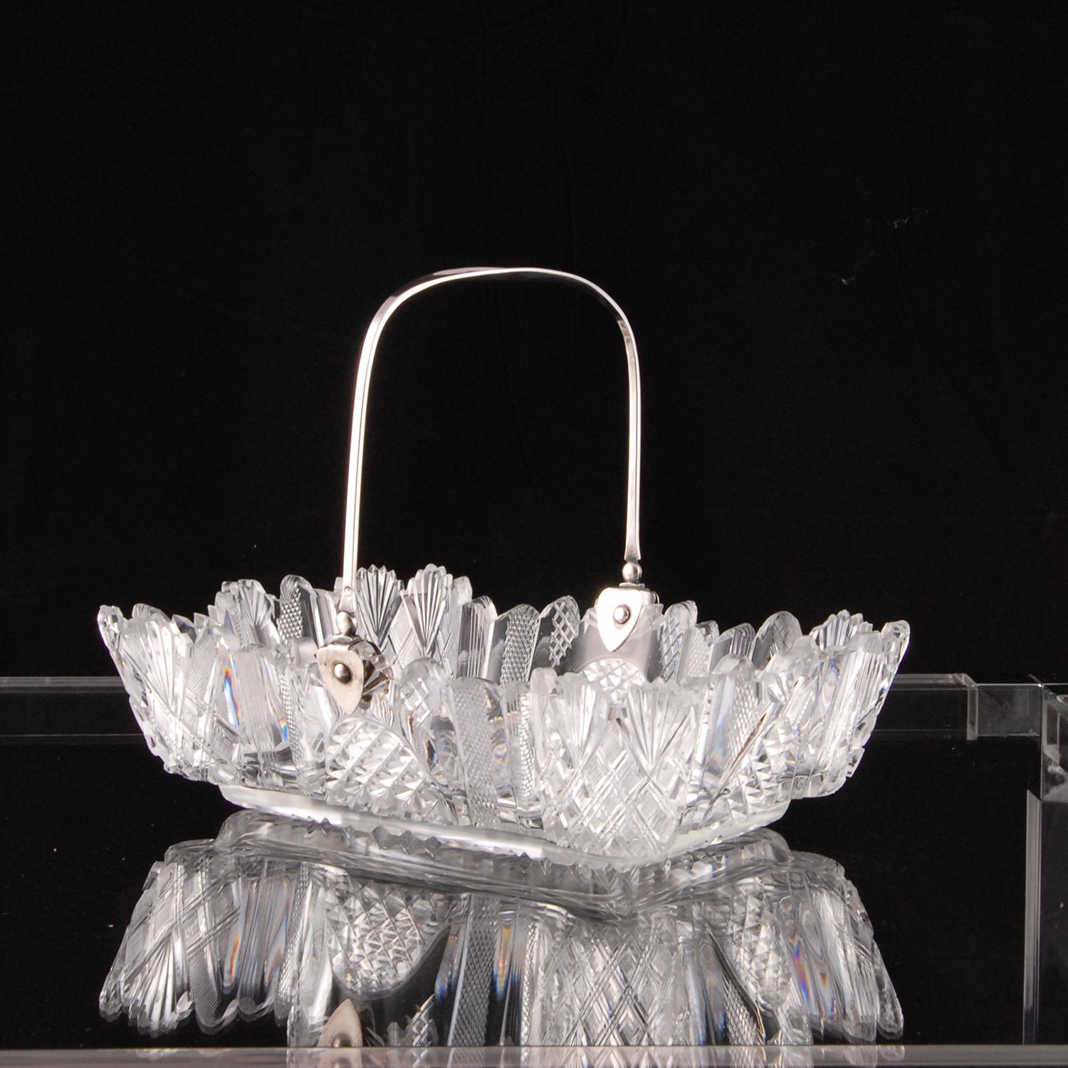 Hand-Crafted Empire Cut Crystal Bread Basket With Sterling Silver Handle Voneche Baccarat For Sale