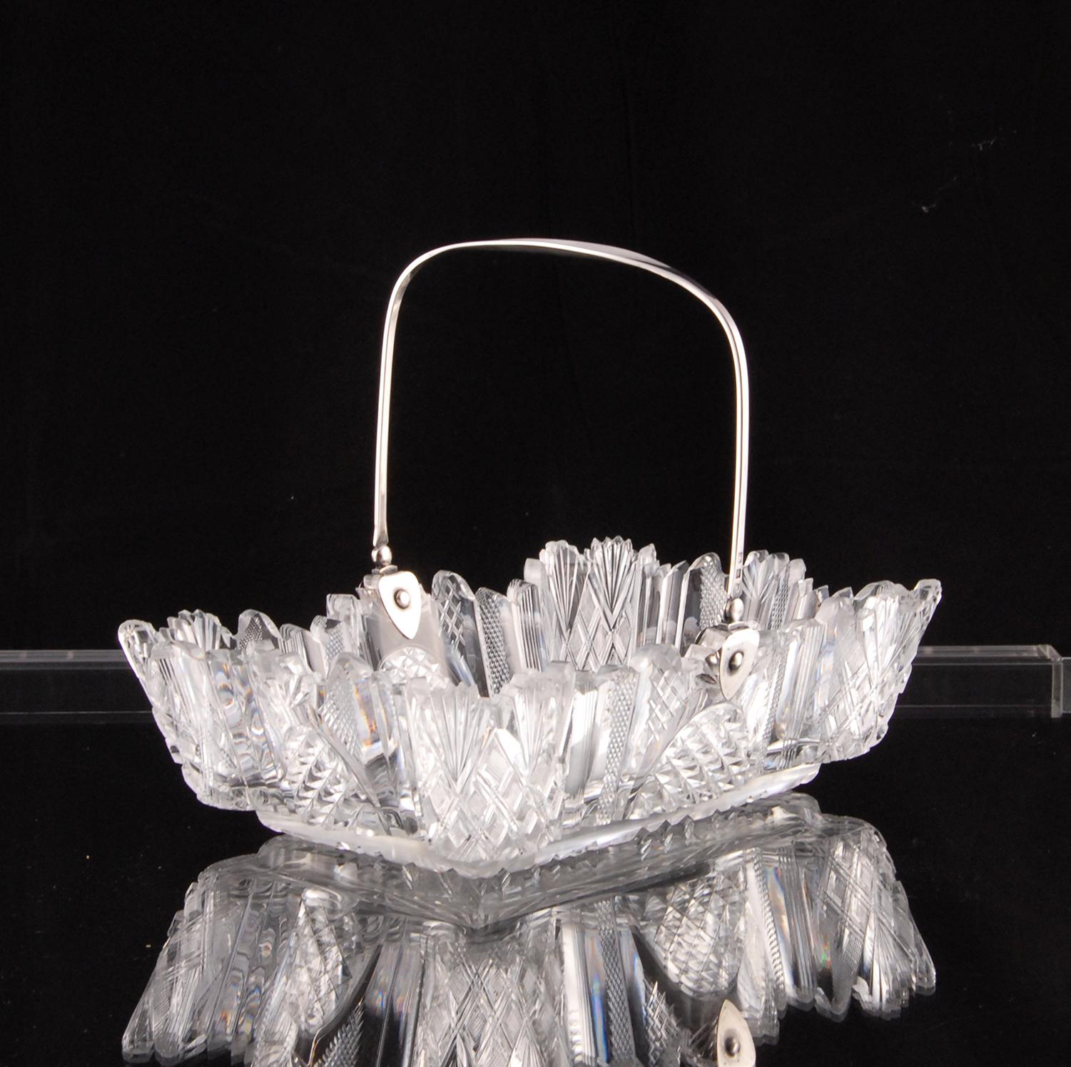 Empire Cut Crystal Bread Basket With Sterling Silver Handle Voneche Baccarat For Sale 2