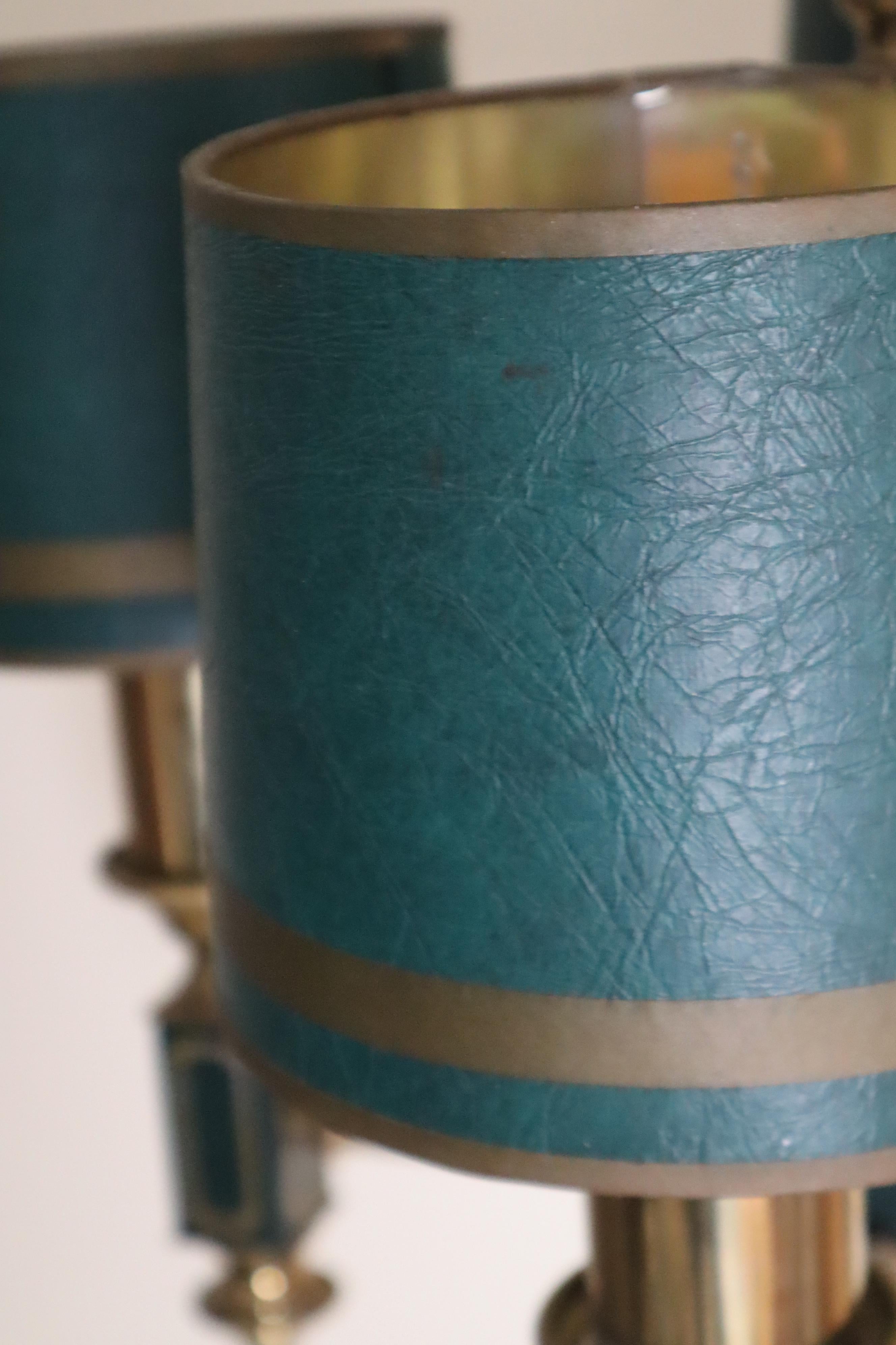 Lampadario impero a quattro bracci di colore verde scuro in pelle e ottone, Francia anni '60 in vendita 9