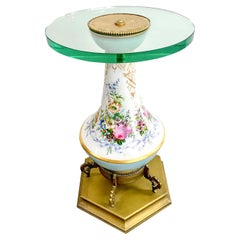 Table d'extrémité à vase floral de style Empire Dresden avec plateau rond en verre et base en laiton 