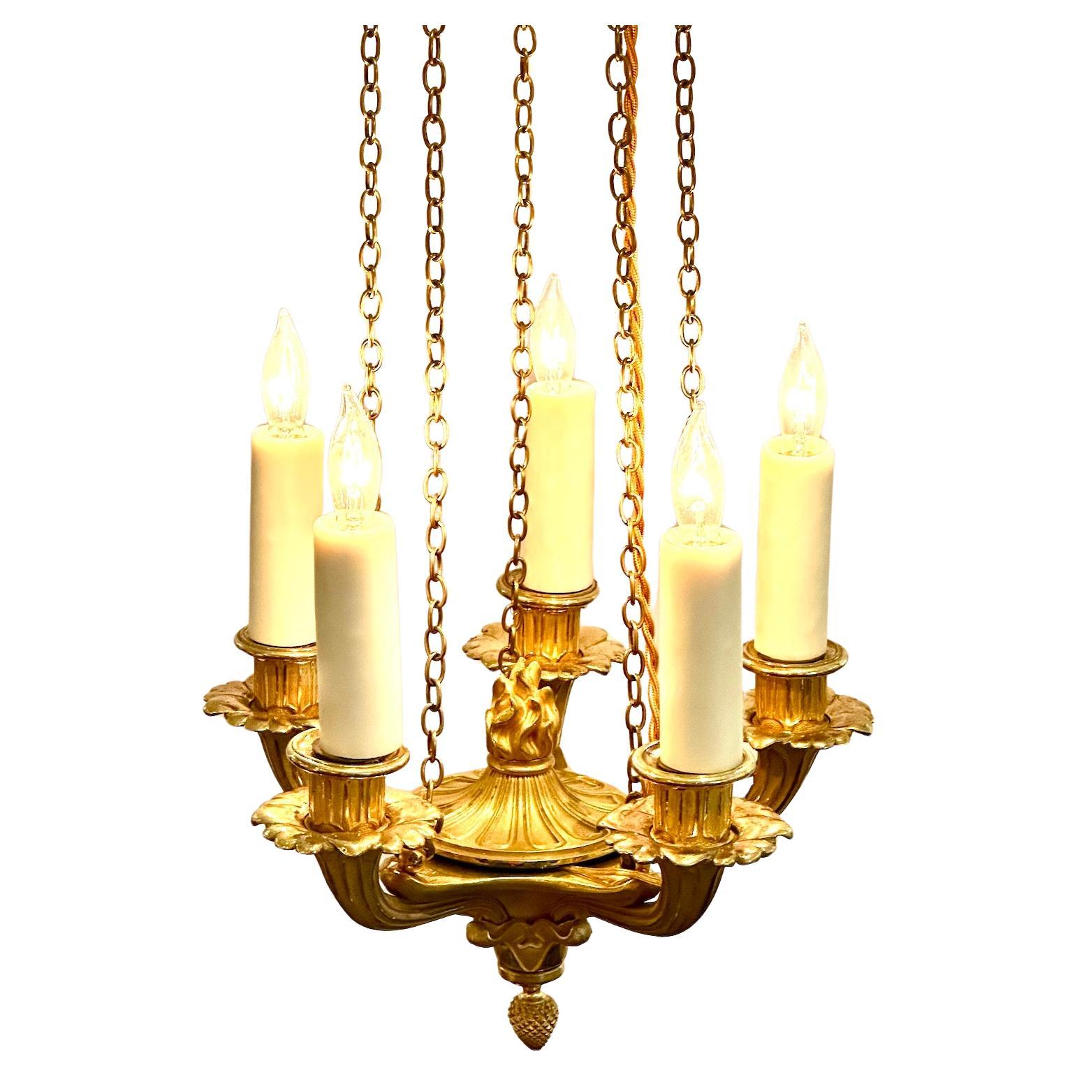 Dorato Lampadario Empire a 5 luci in bronzo dorato in vendita