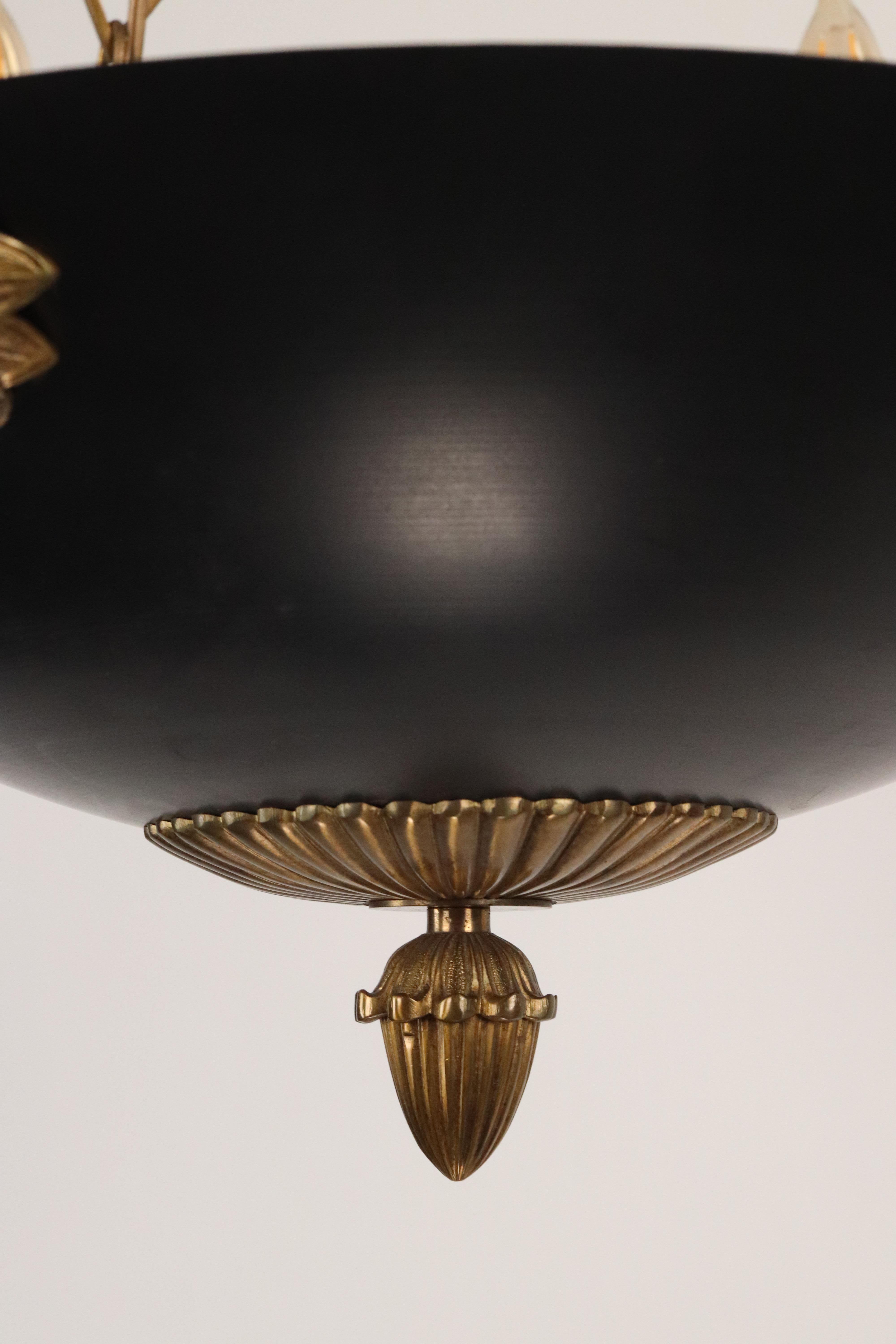 Métal Empire Bronze doré Lustre à 9 lumières de style Empire en vente