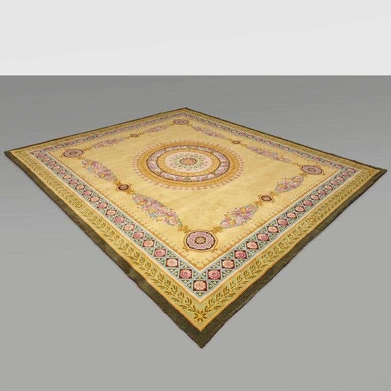 Empire Hand Knotted Wool Antique Reproduction Large Rug In Good Condition For Sale In Barcelona, Barcelona