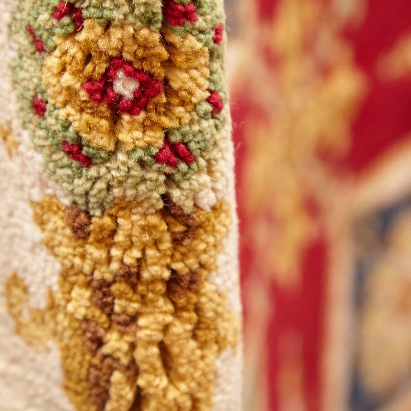 Grand tapis Empire en laine nouée à la main, datant d'environ 1970 Bon état - En vente à Barcelona, Barcelona