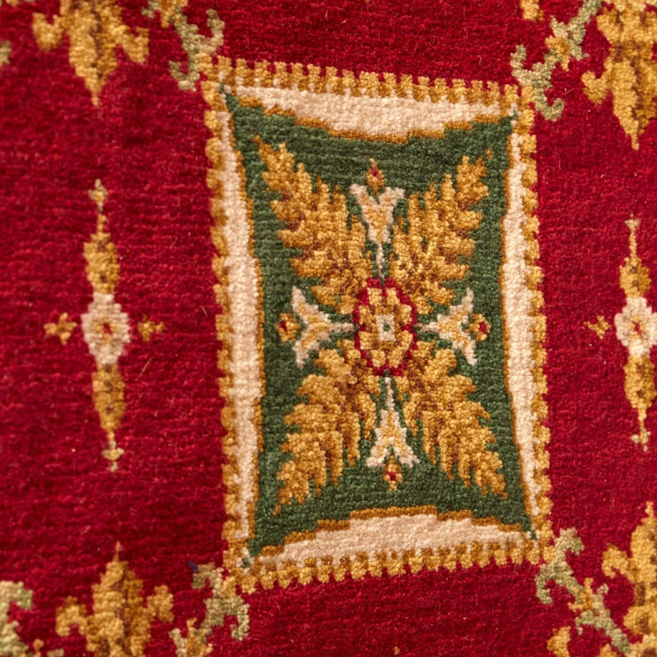 Grand tapis Empire en laine nouée à la main, datant d'environ 1970 en vente 3