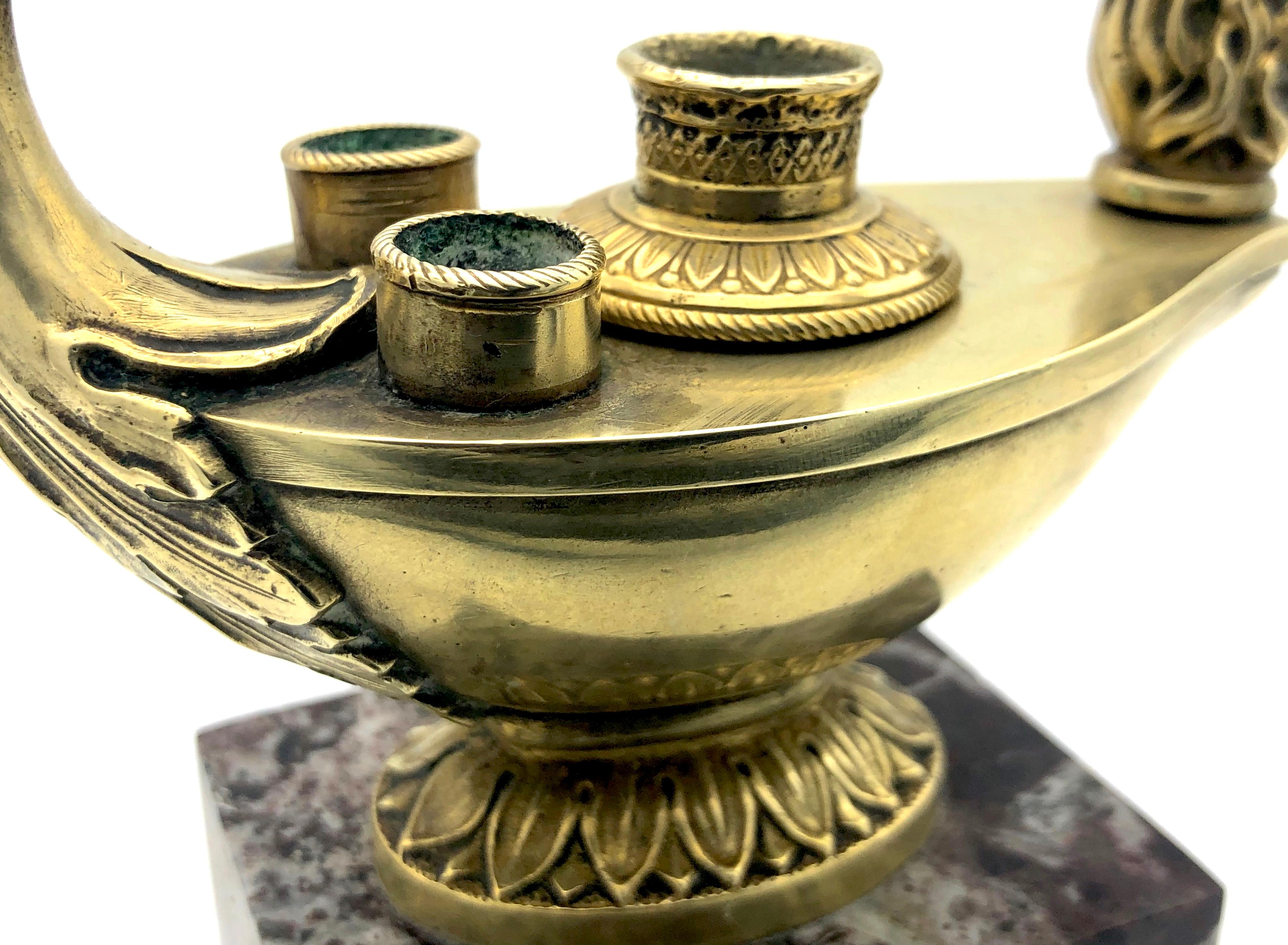 Encrier à huile Empire - Lampe à huile Acchanthus - Feuilles de palmier - Marbre bronze doré en vente 7