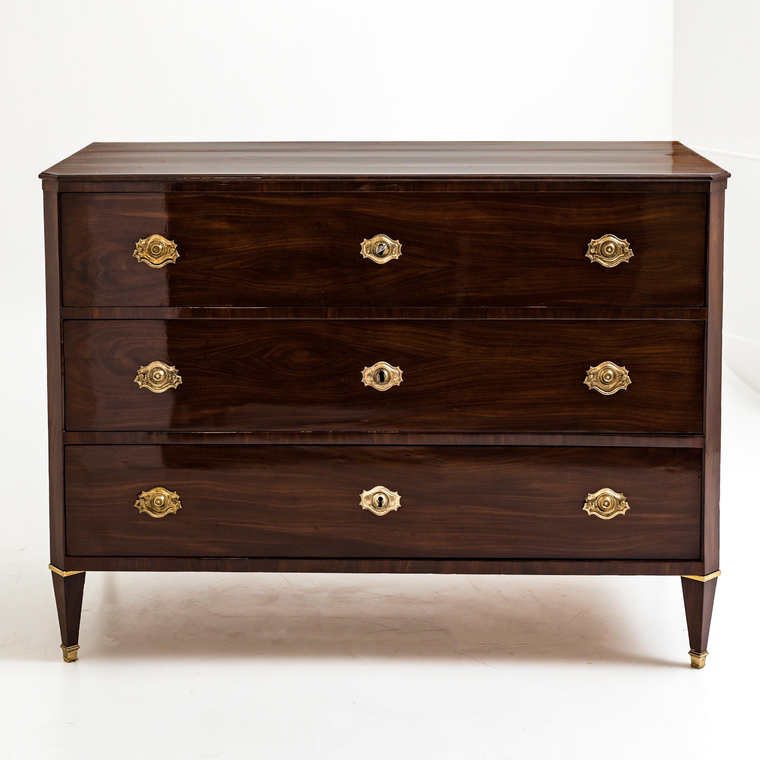 Empire Mahogany Chest of Drawers, circa 1810 In Good Condition In Greding, DE