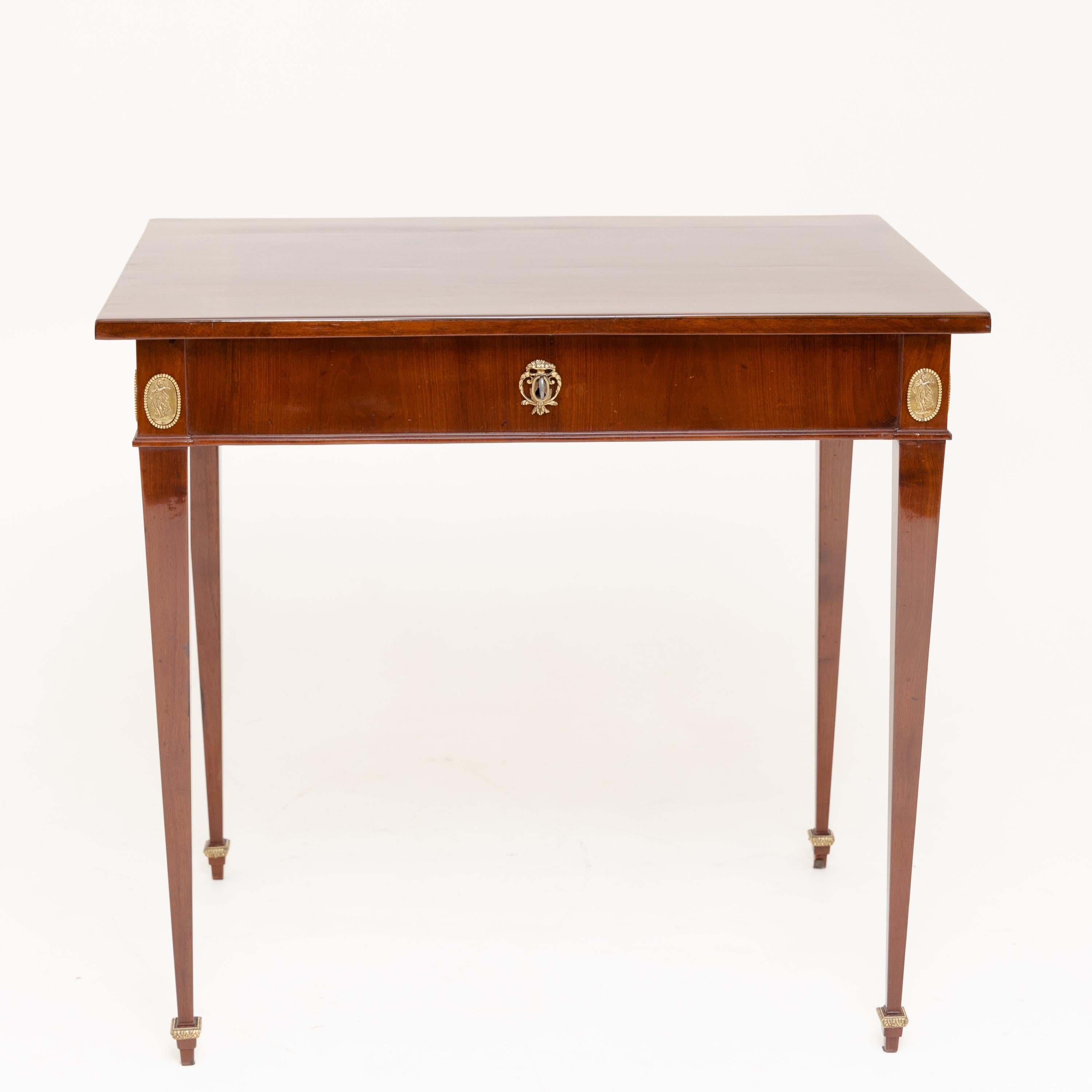 Empire Mahogany Desk, Vienna, Austria, circa 1810 In Good Condition In Greding, DE