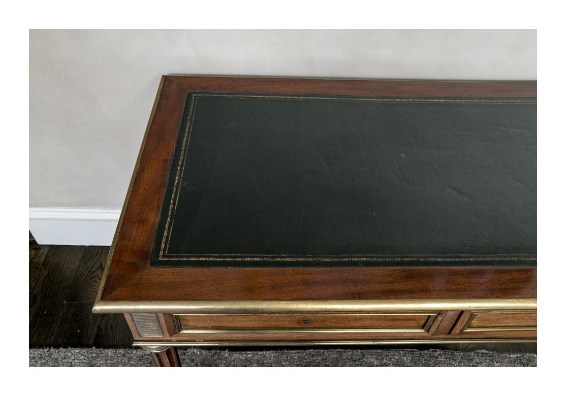Empire-Mahagoni-Schreibtisch aus Mahagoni mit Jägergrüner Lederplatte, um 1930 im Angebot 3