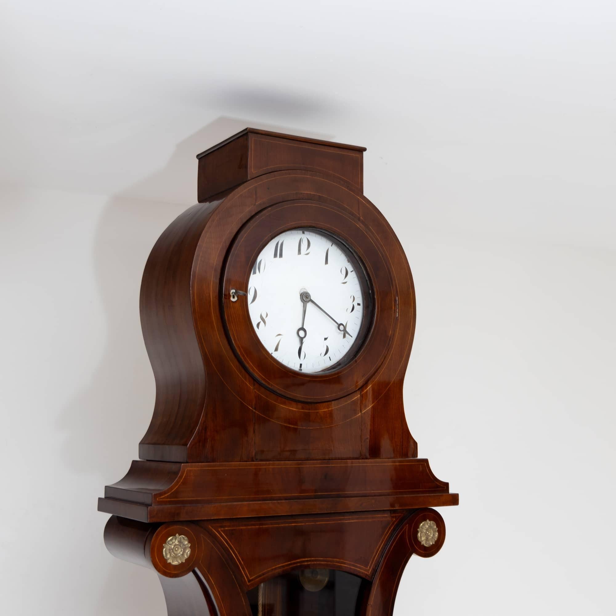 Poli Horloge de grand-père Empire en acajou, début du 19e siècle en vente