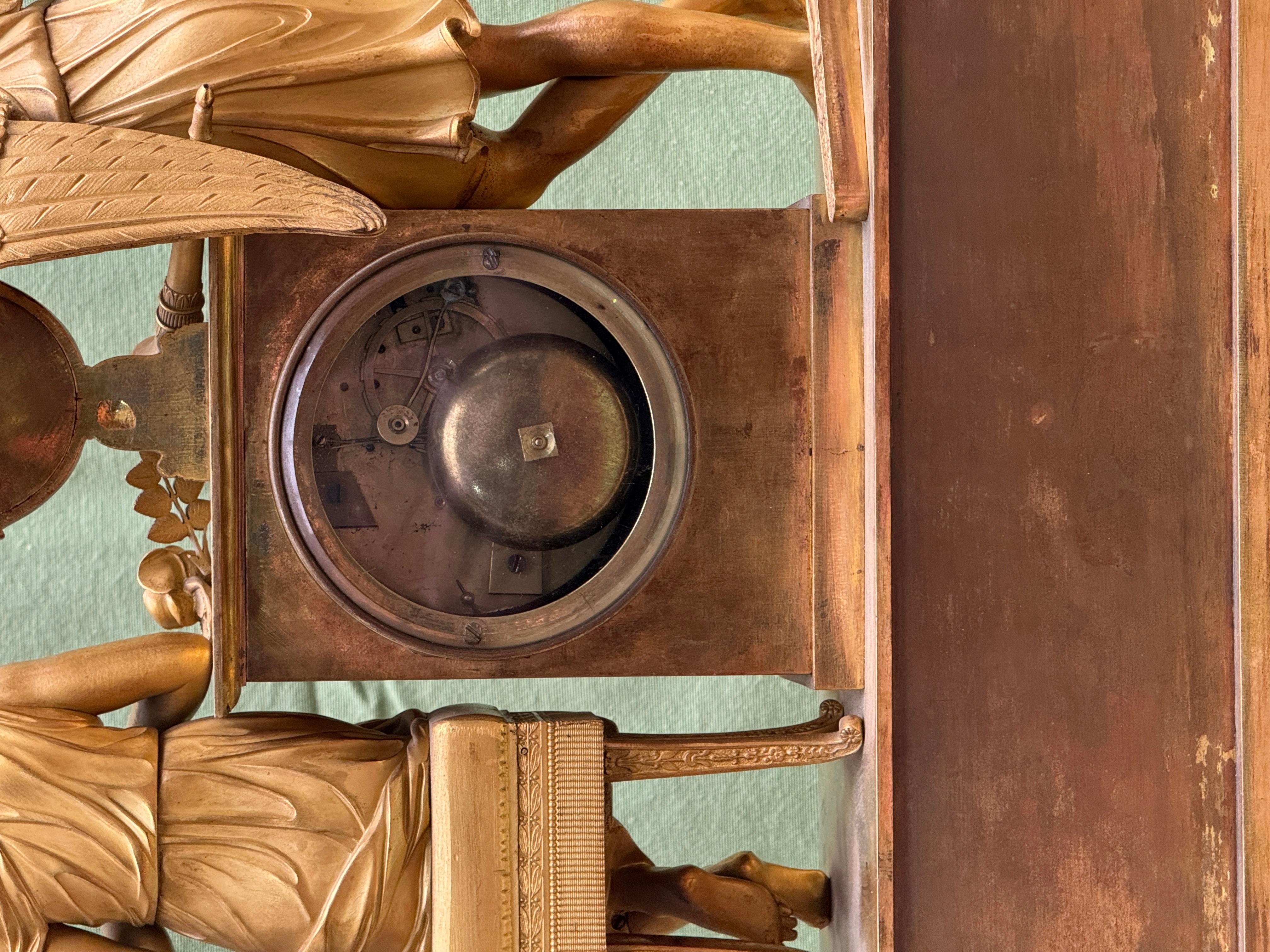 Empire Mantel Clock in Mercury-Gilt Bronze, France, early 19th century For Sale 6