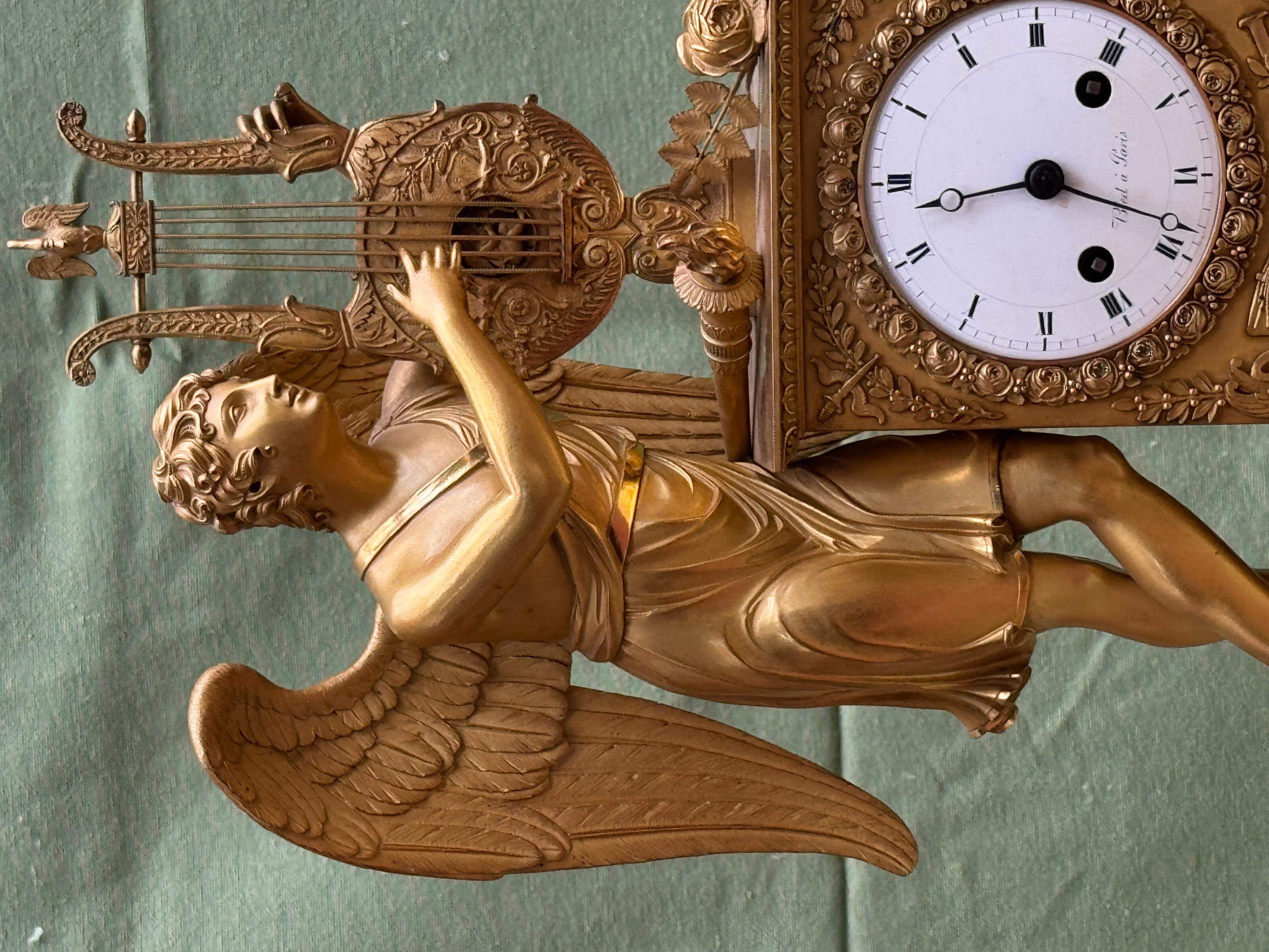 Hand-Crafted Empire Mantel Clock in Mercury-Gilt Bronze, France, early 19th century For Sale
