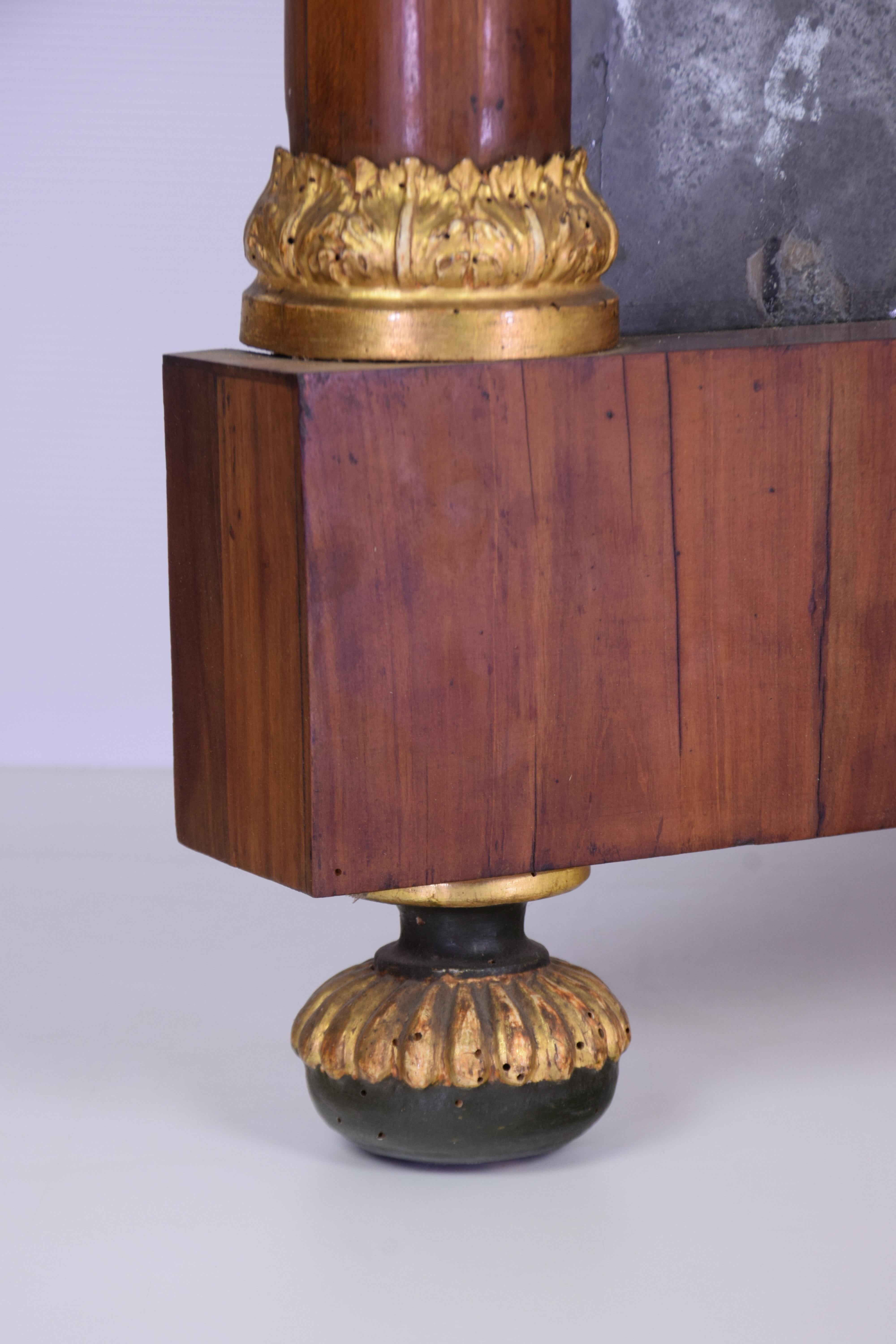 Empire Empire-Spiegel aus Kirschholz und reinem, vergoldetem Holz, Lucca, Toskana, um 1810 (Vergoldet) im Angebot