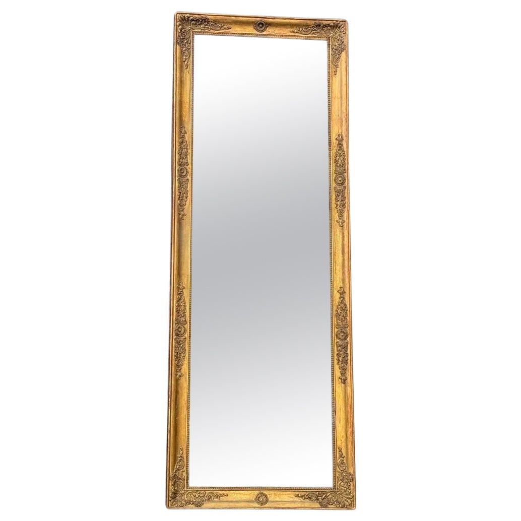 Miroir Empire en bois stuqué et doré, début du 19e siècle