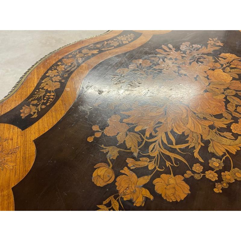 Empire Napoleon III Middle Table in Violin Shape in Marquetry, 1840s For Sale 13