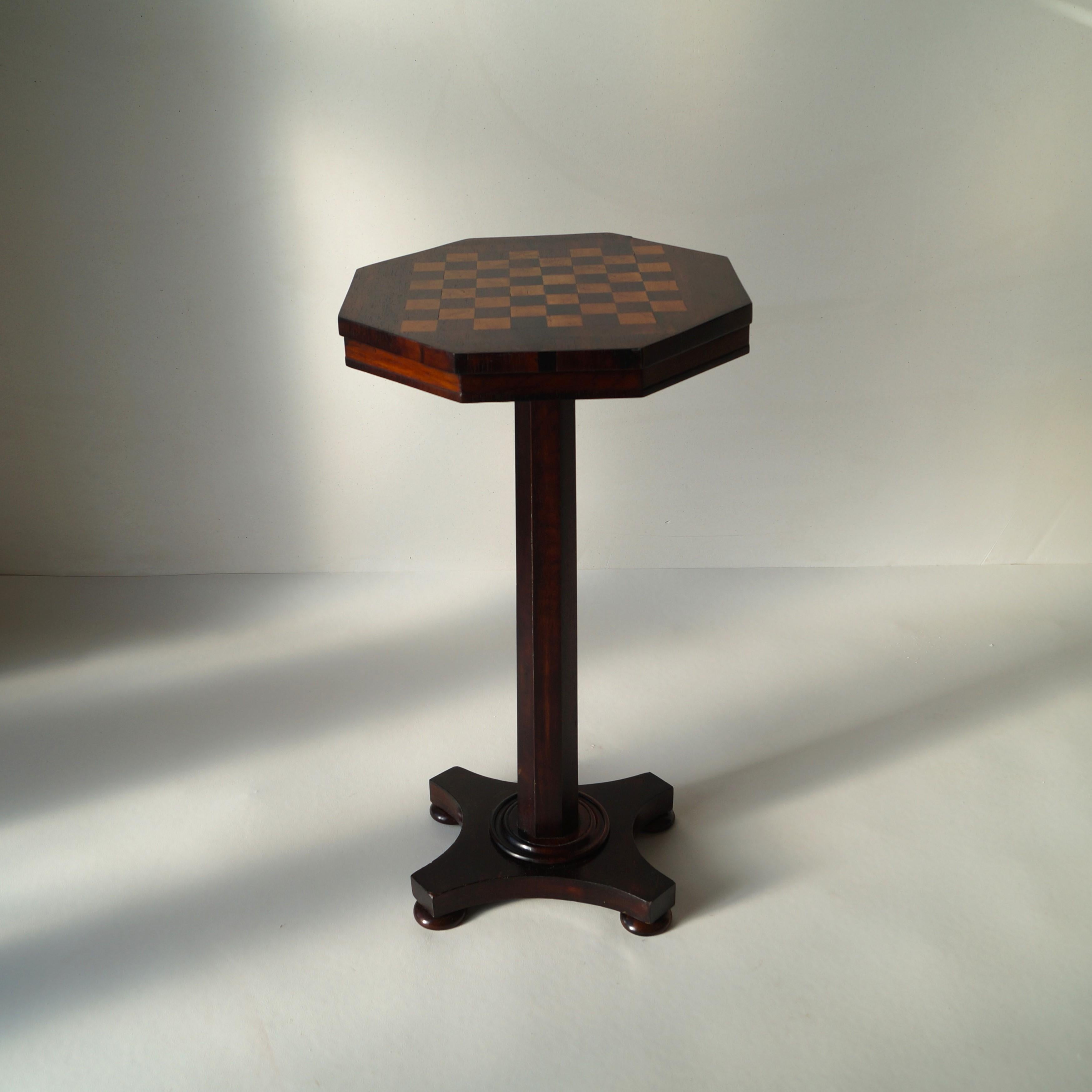 Empire Octagonal Chess Table, 1870s, Set of 33 5