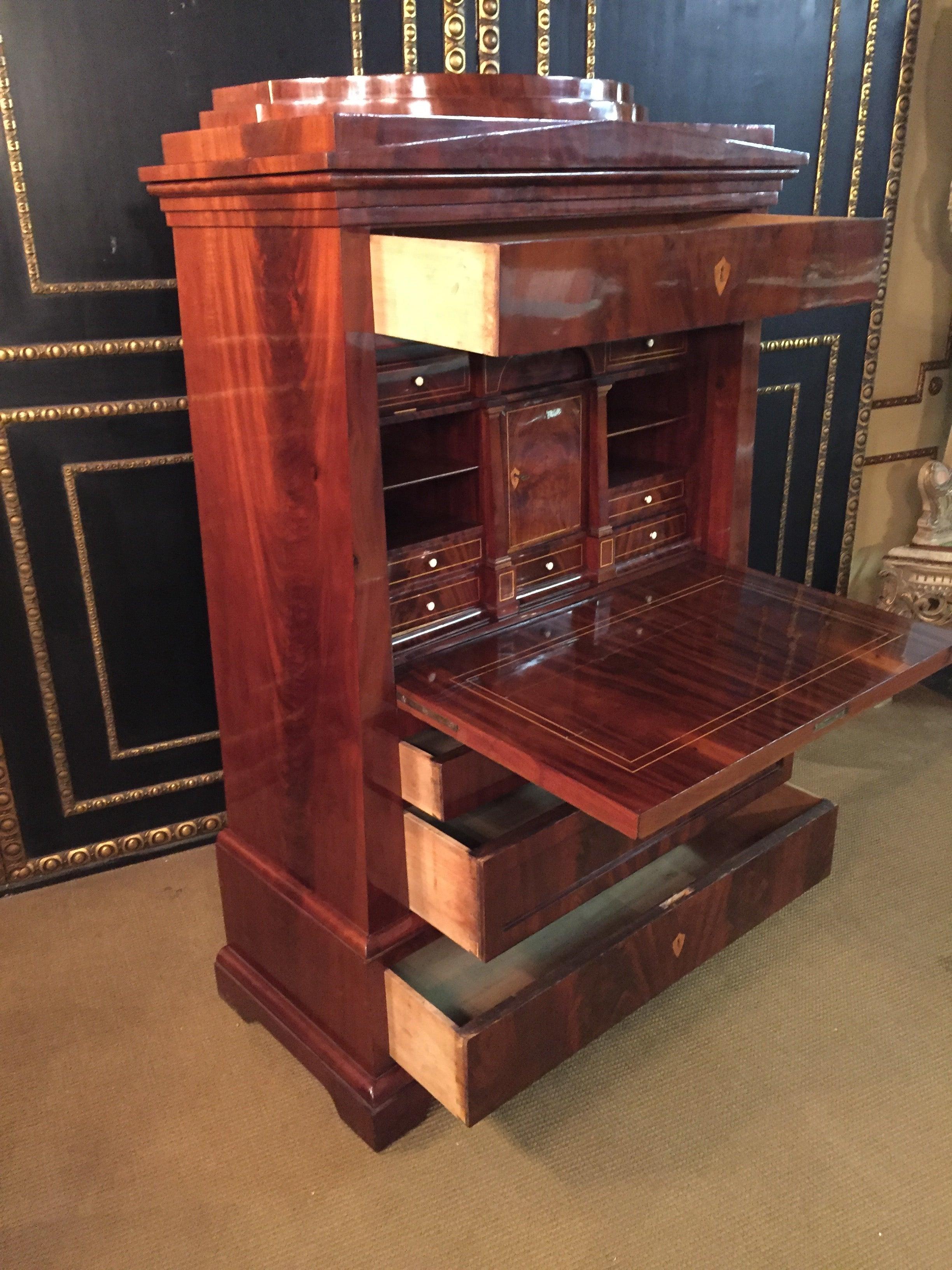 Secretario Imperio o Biedermeier de caoba, 1815 en venta 11