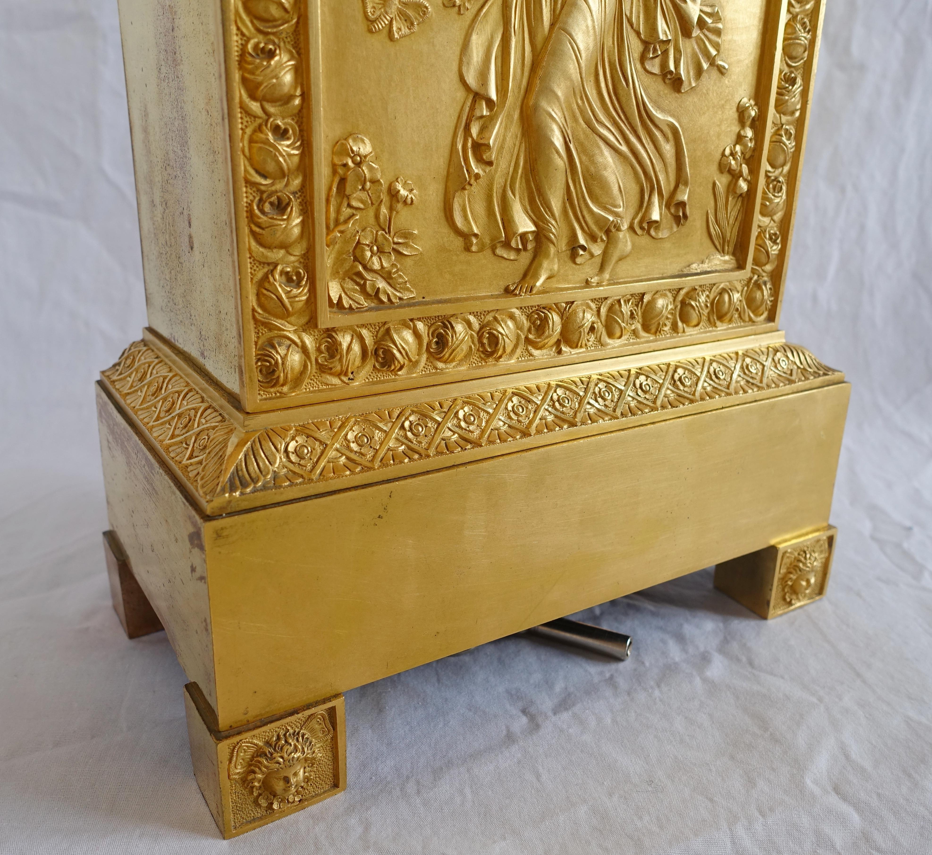 Ormolu clock : allegory of spring, 19th century circa 1815 - 1820 For Sale 2
