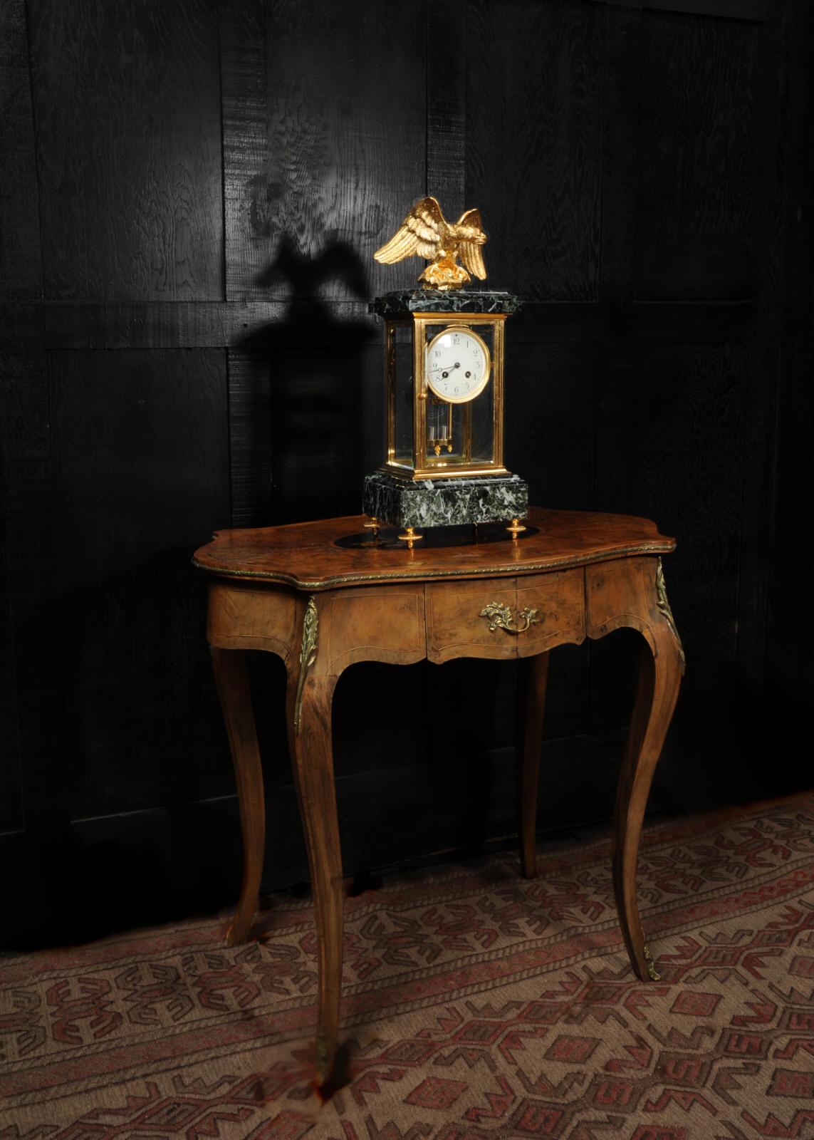 Empire Empire-Uhr aus Goldbronze und grünem Marmor, antiker französischer Adler im Angebot 4